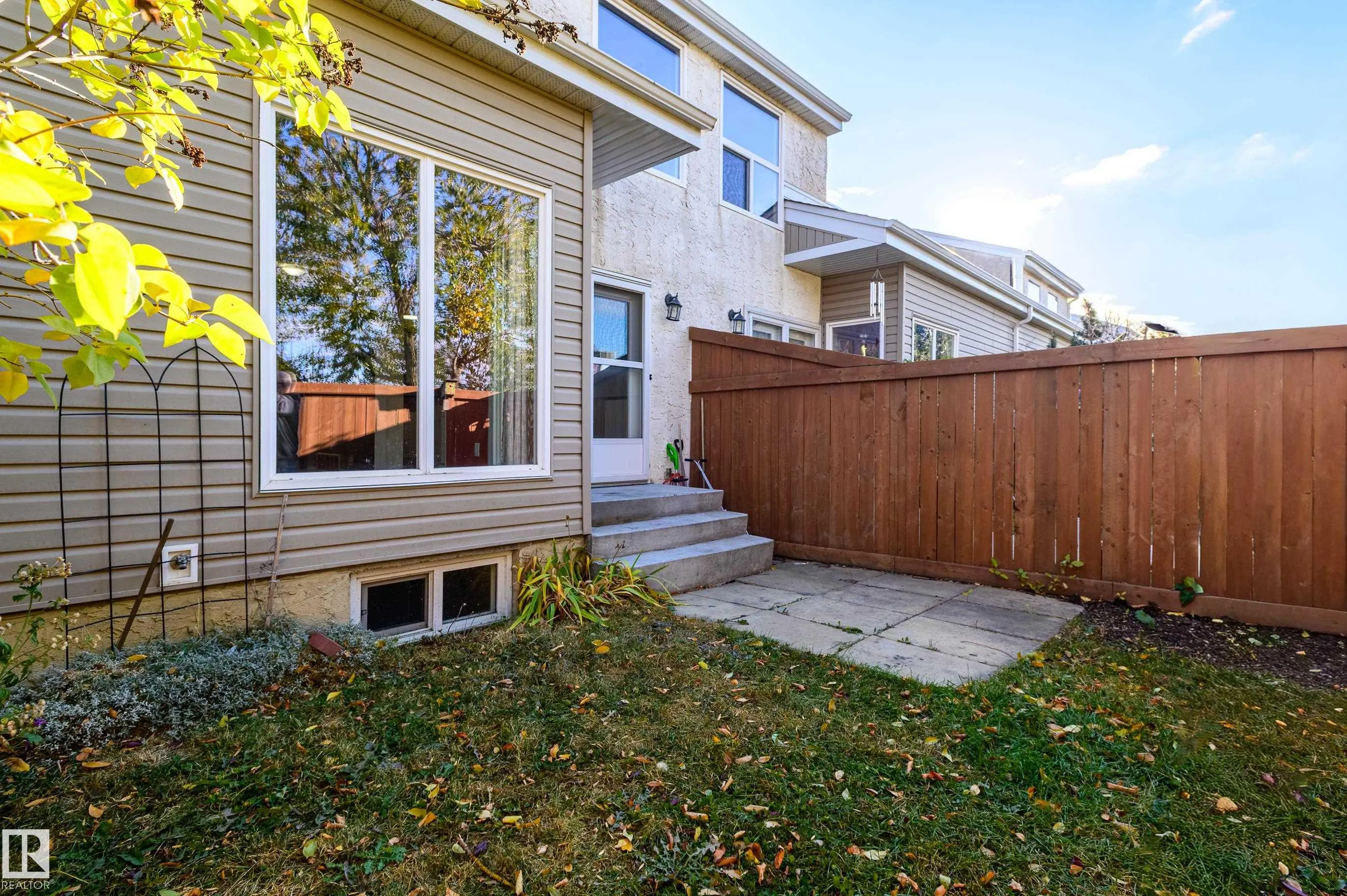 266 CHATEAU Place