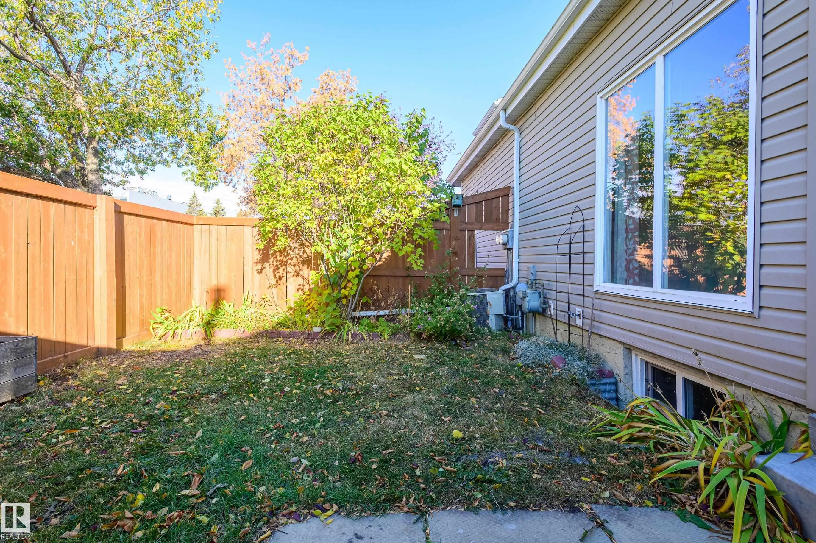 266 CHATEAU Place