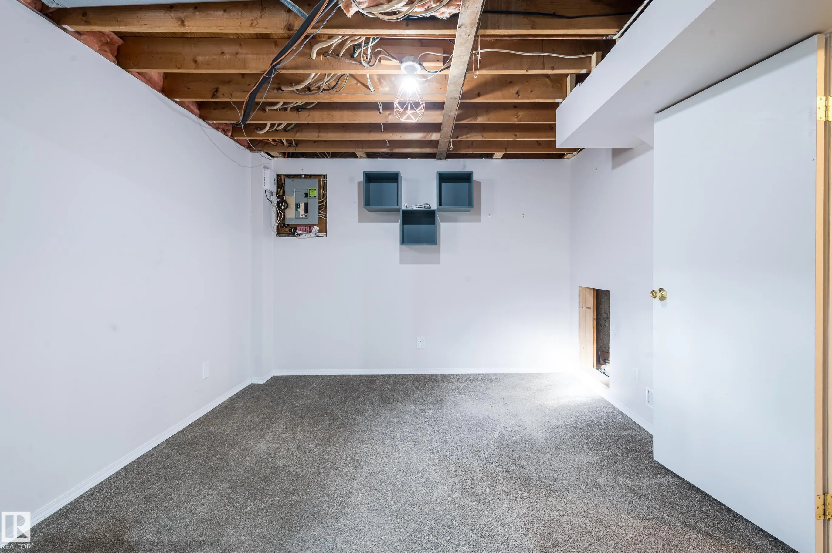 266 CHATEAU Place