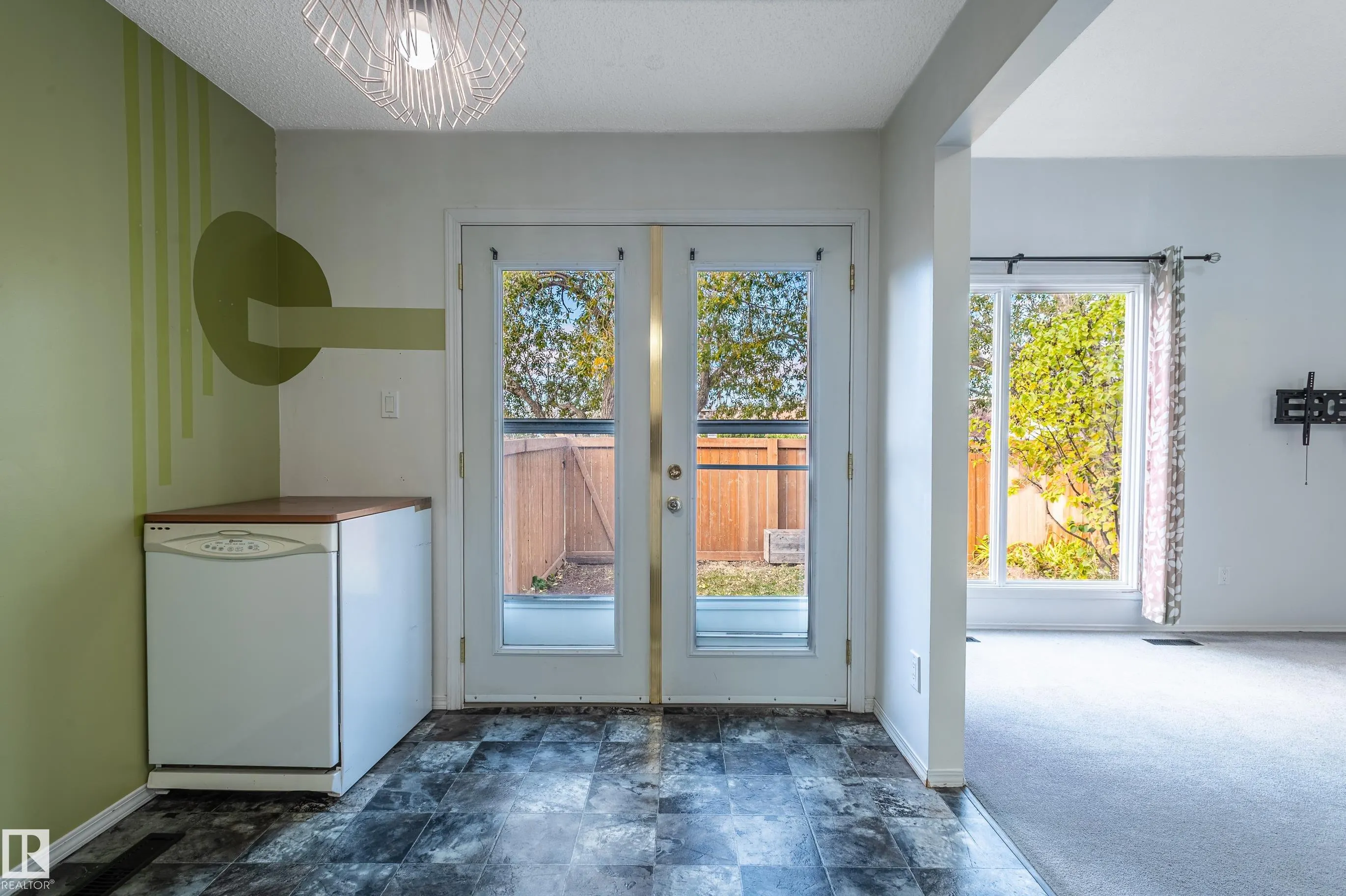 266 CHATEAU Place