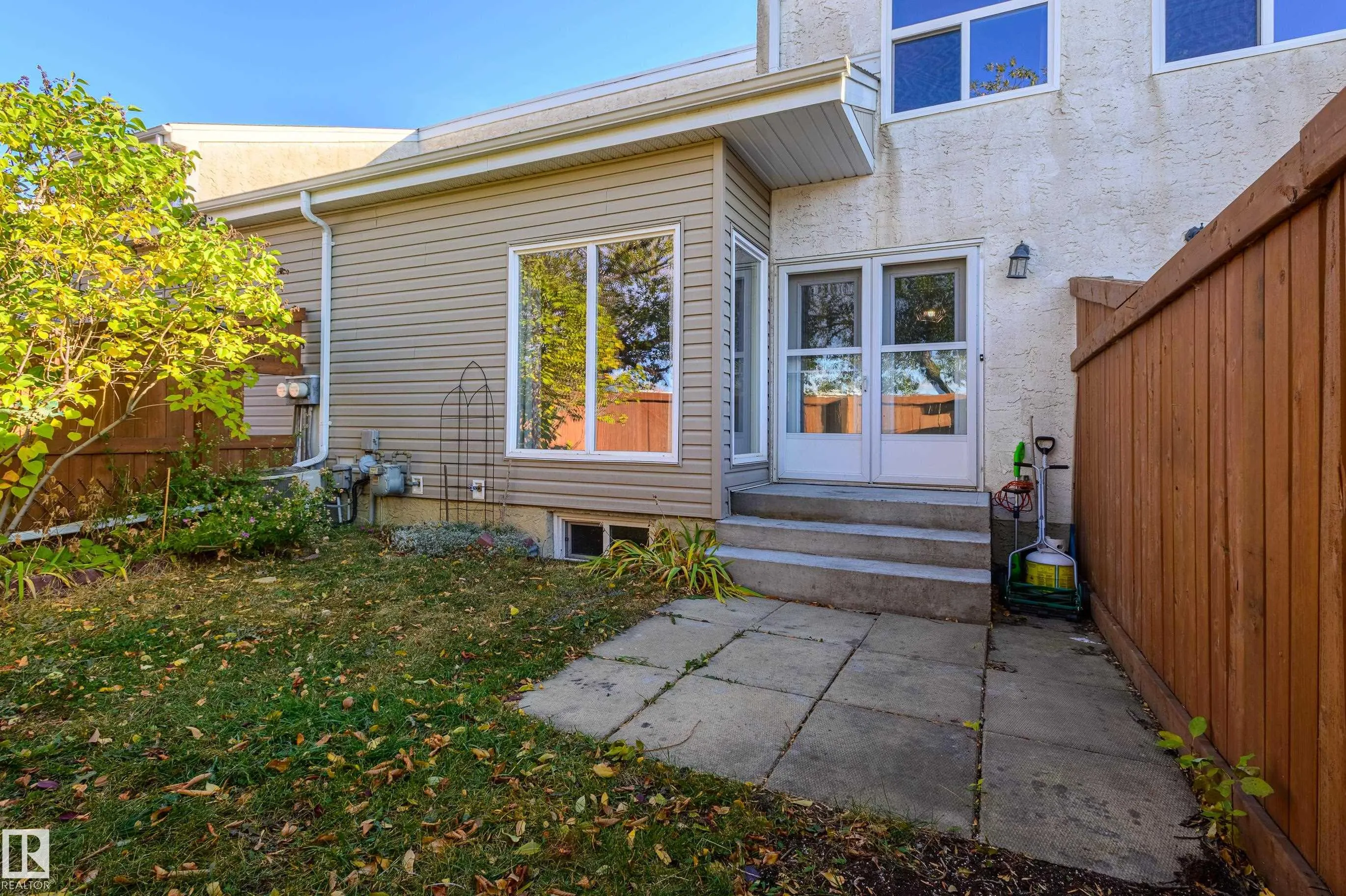 266 CHATEAU Place