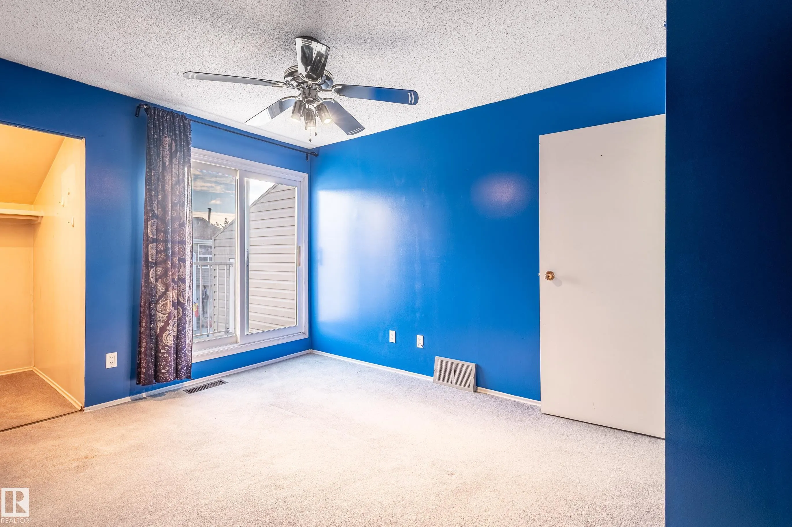 266 CHATEAU Place