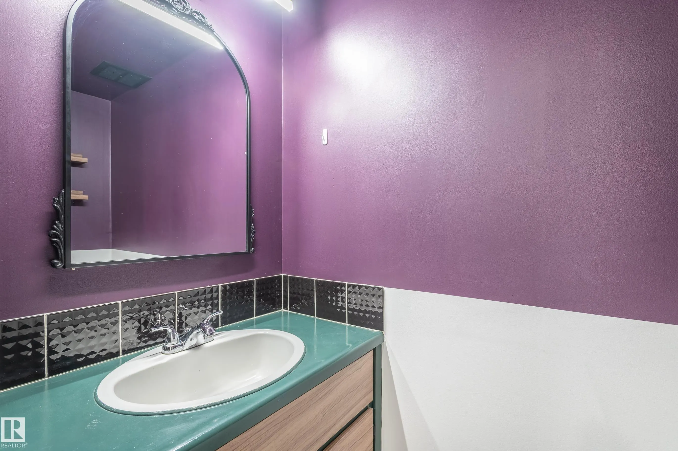 266 CHATEAU Place