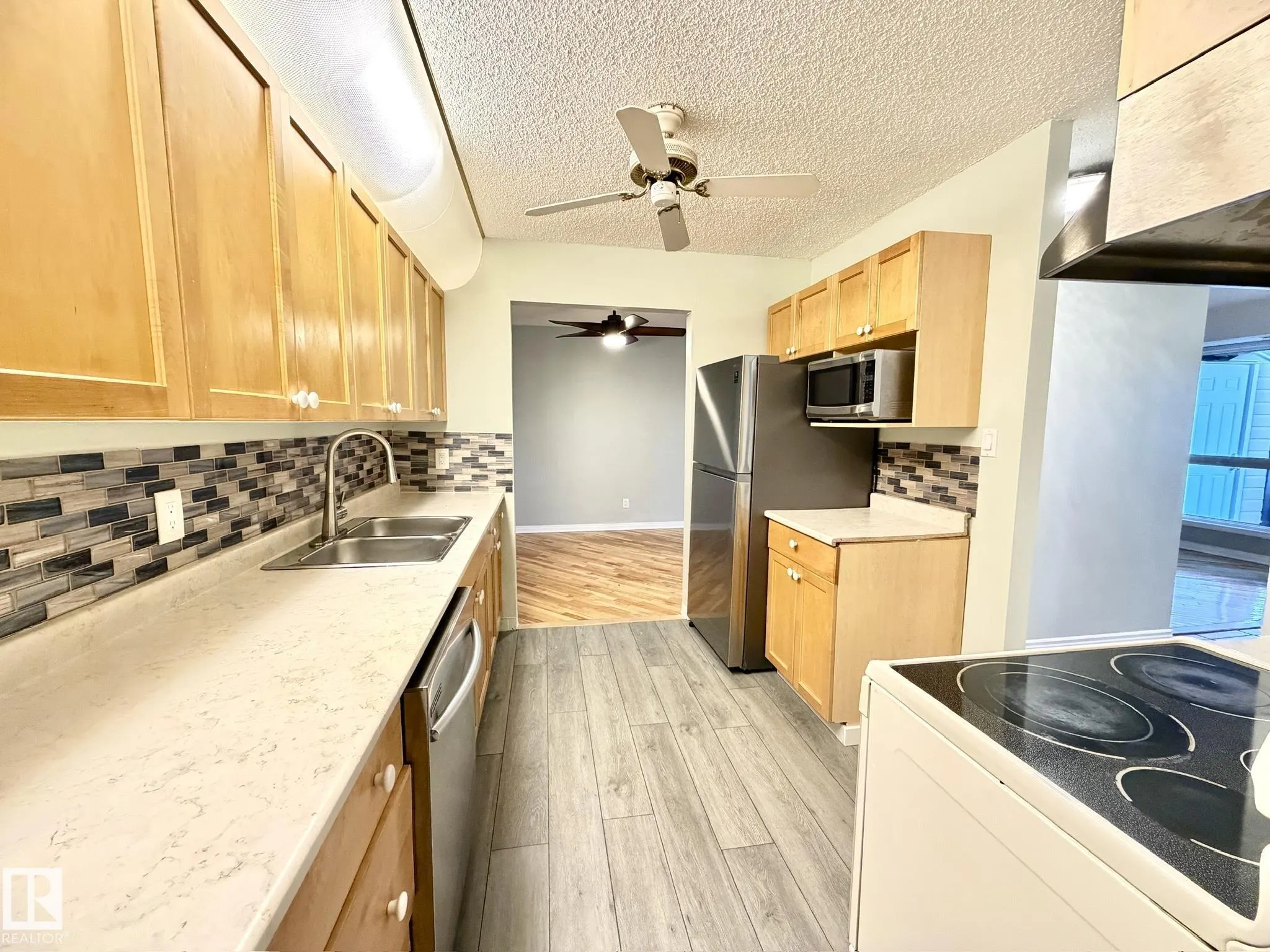 1166 SADDLEBACK Road