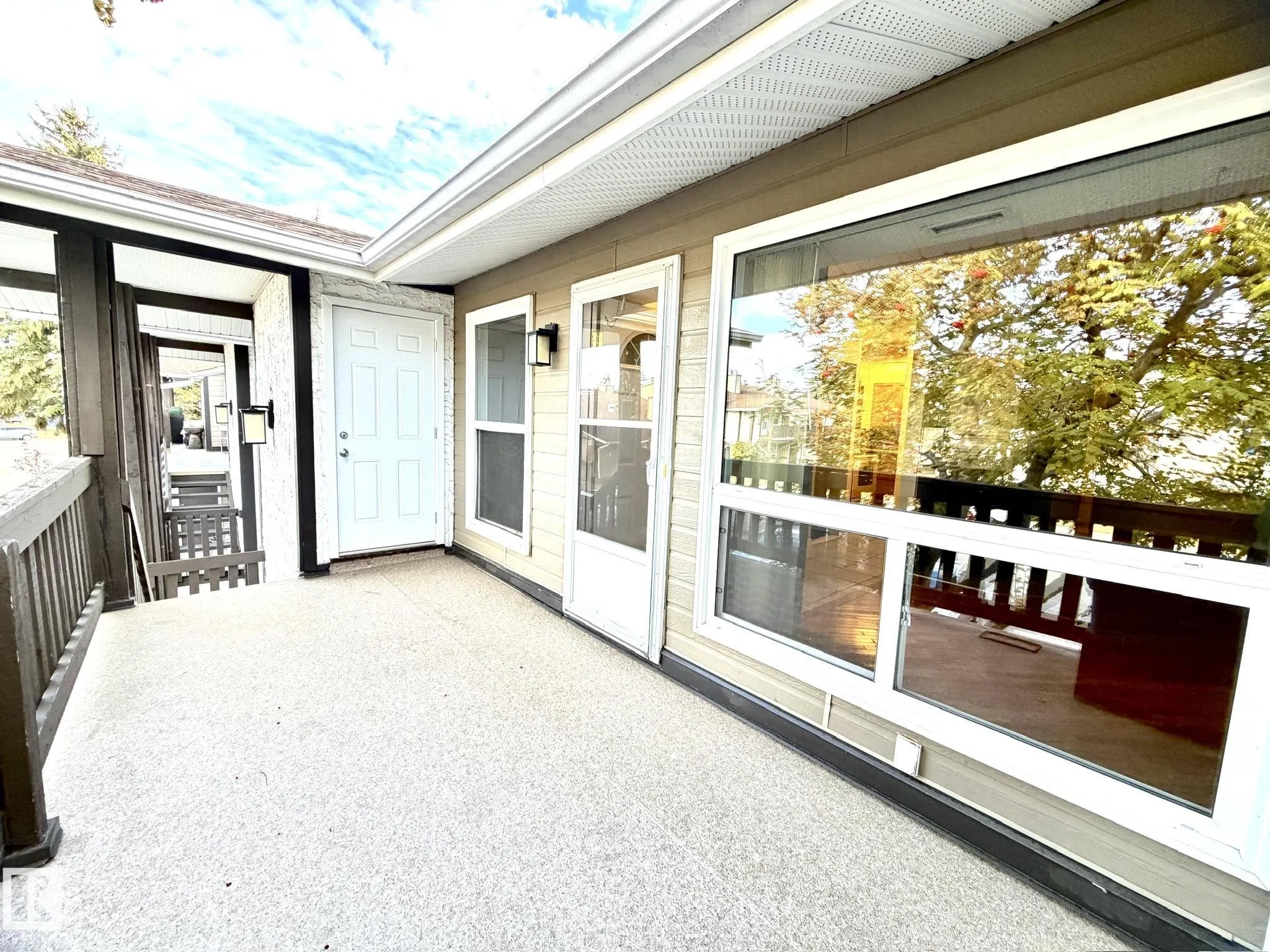 1166 SADDLEBACK Road