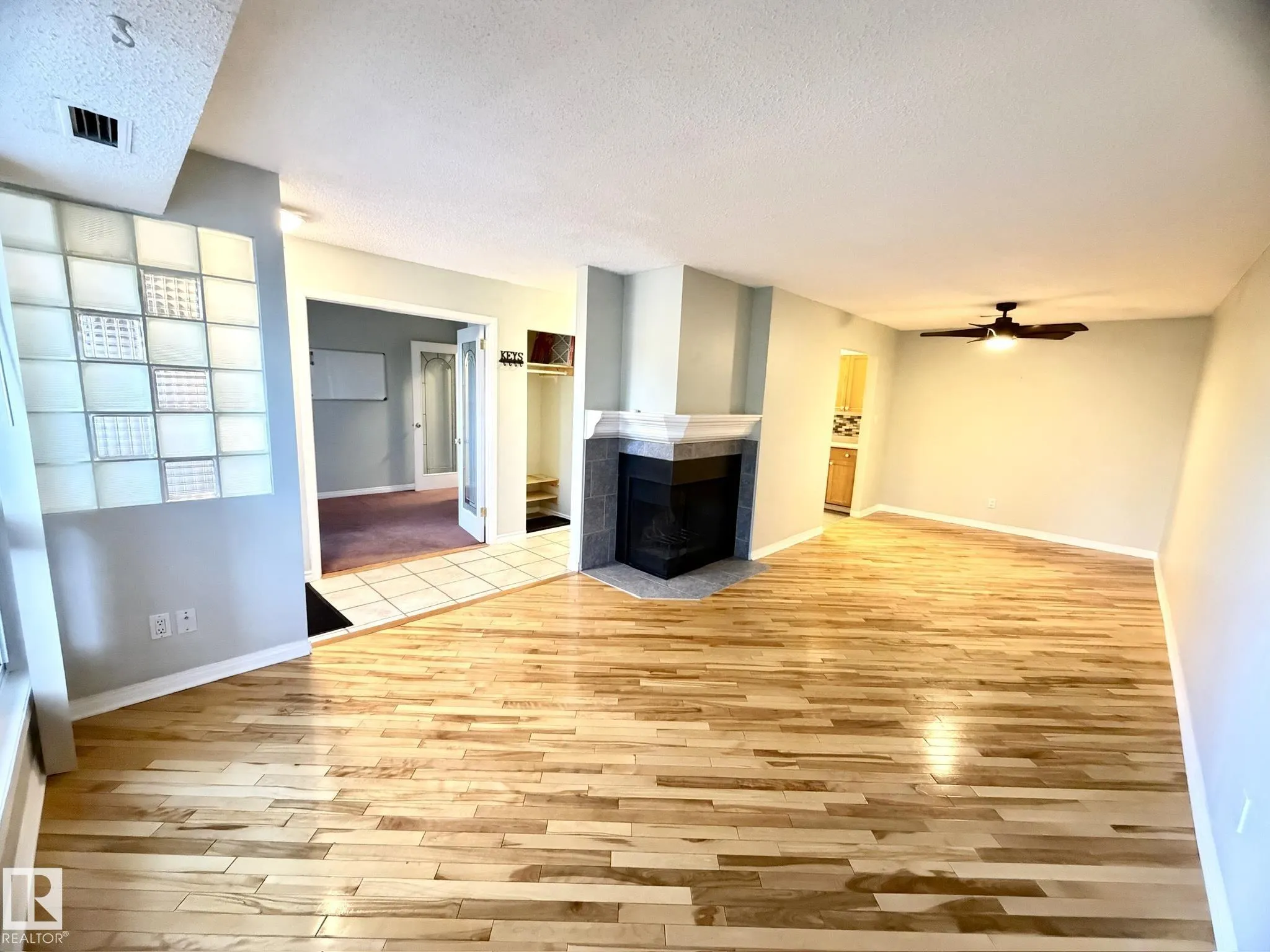 1166 SADDLEBACK Road