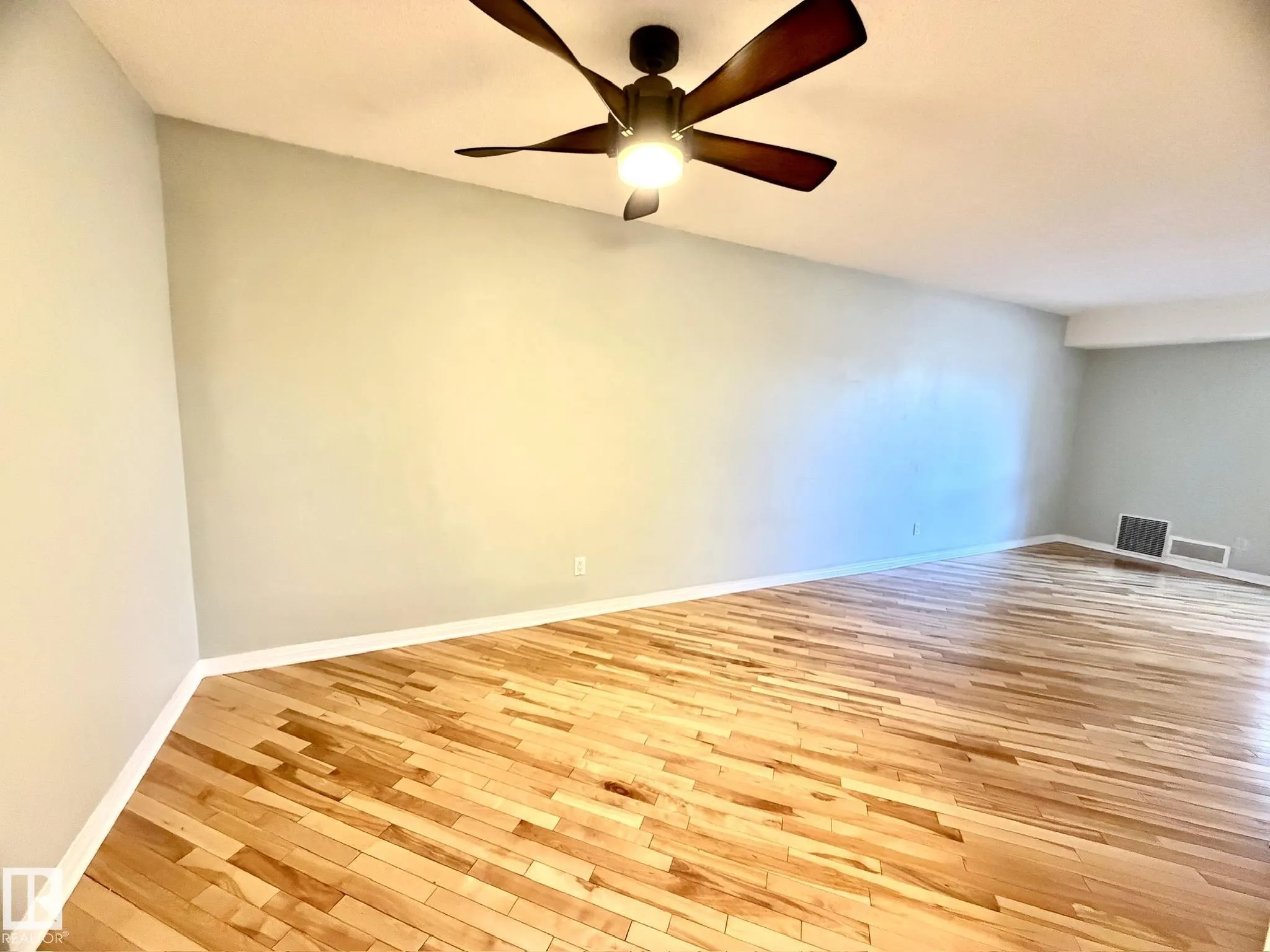 1166 SADDLEBACK Road
