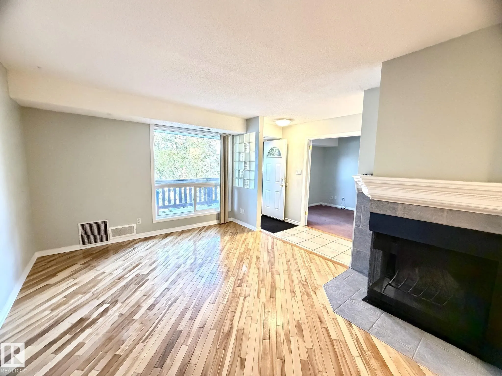 1166 SADDLEBACK Road