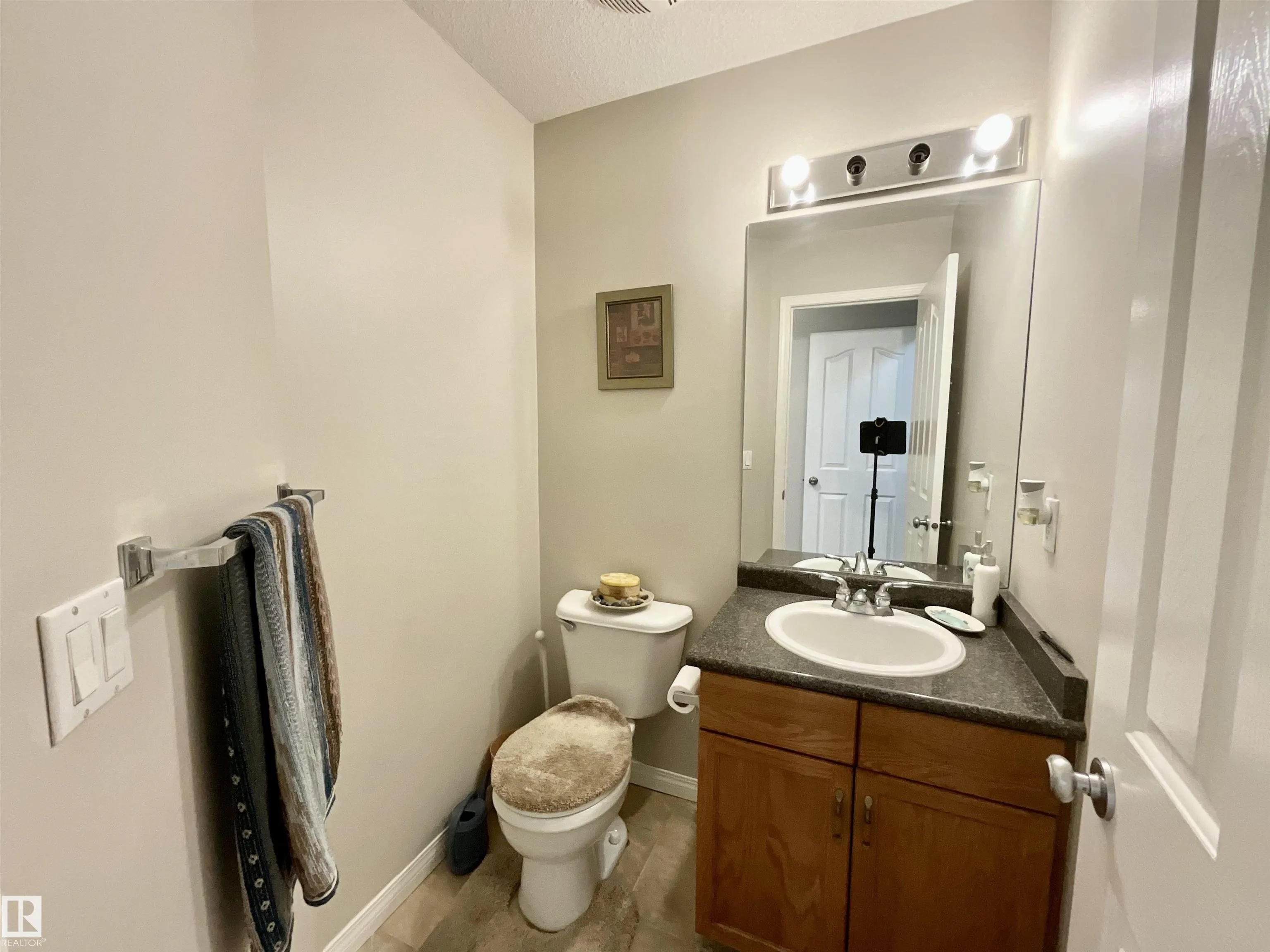 13707 149 Avenue