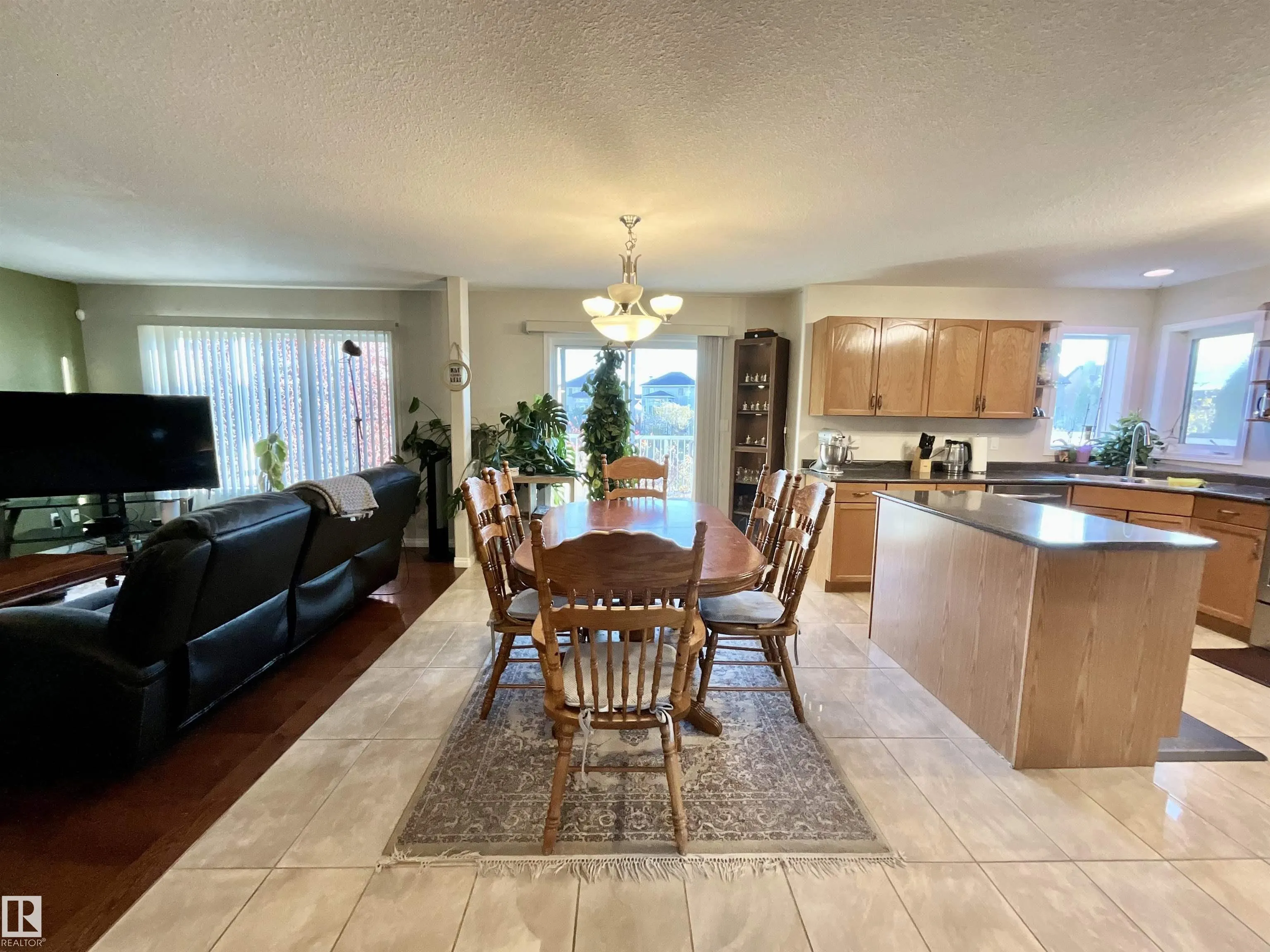 13707 149 Avenue