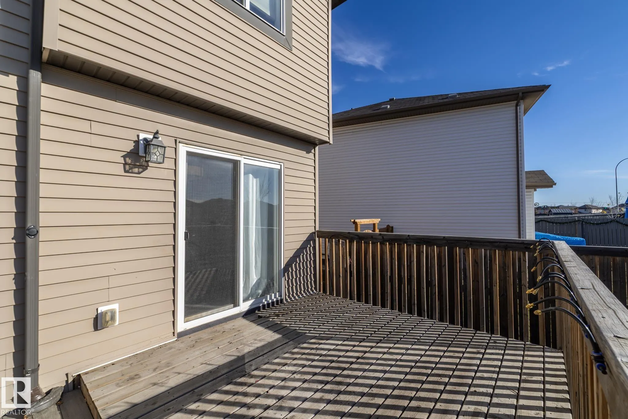 7257 ARMOUR Crescent