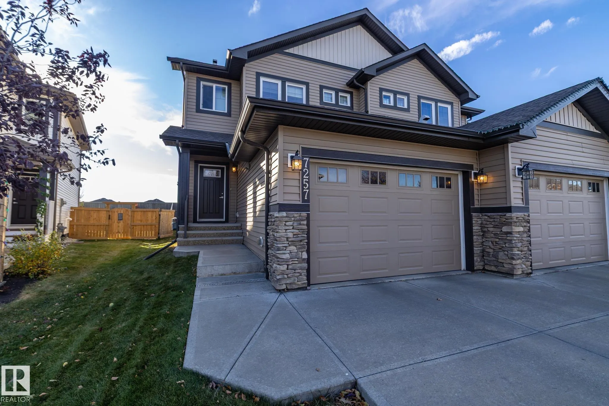 7257 ARMOUR Crescent