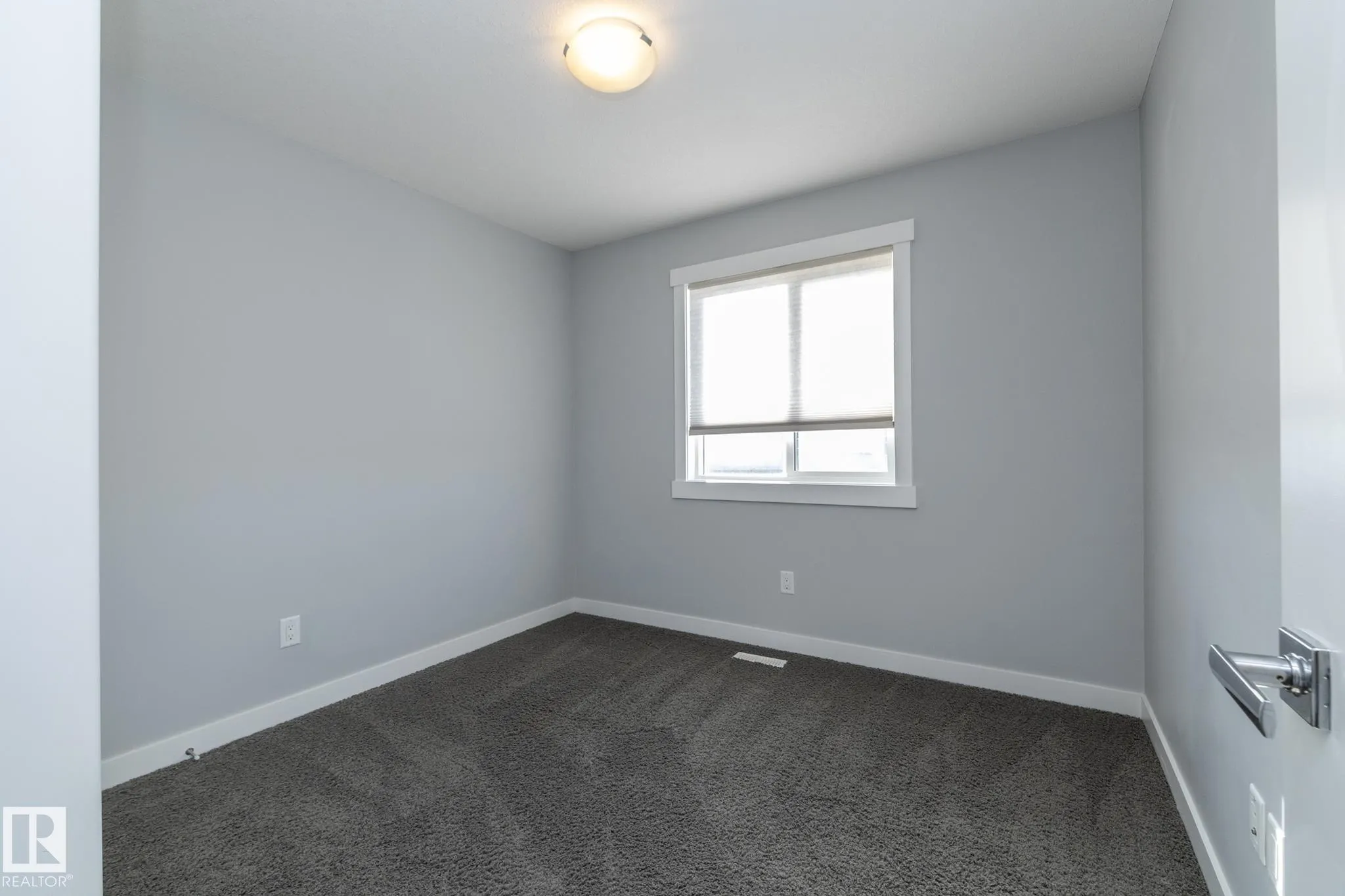 7257 ARMOUR Crescent