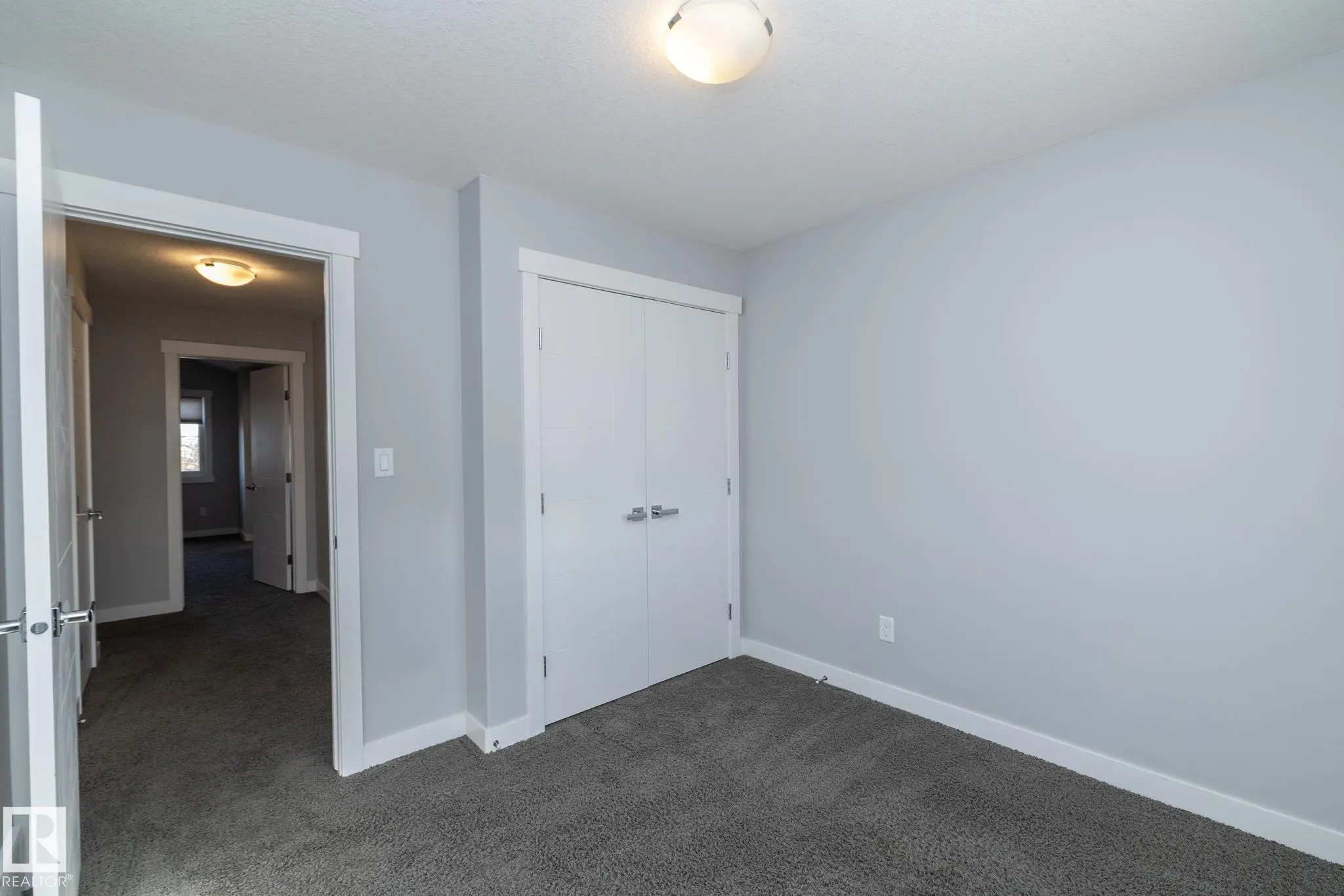 7257 ARMOUR Crescent