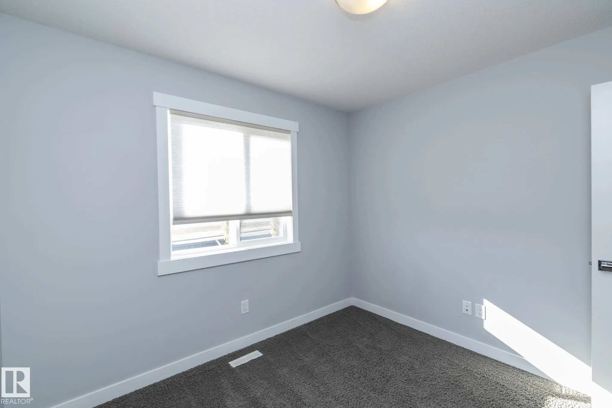 7257 ARMOUR Crescent