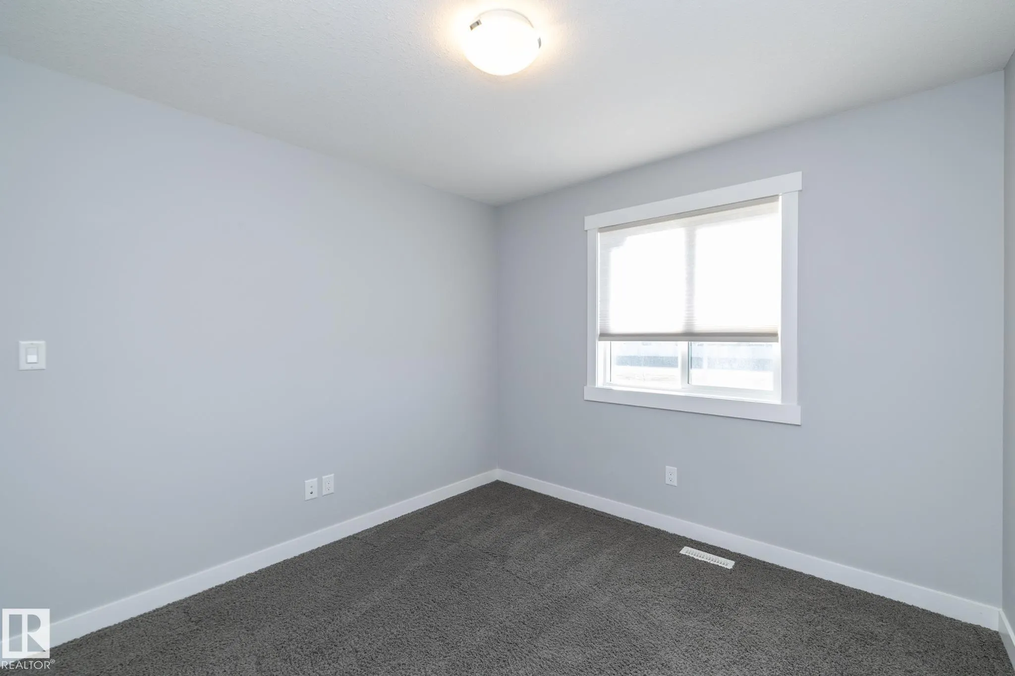 7257 ARMOUR Crescent