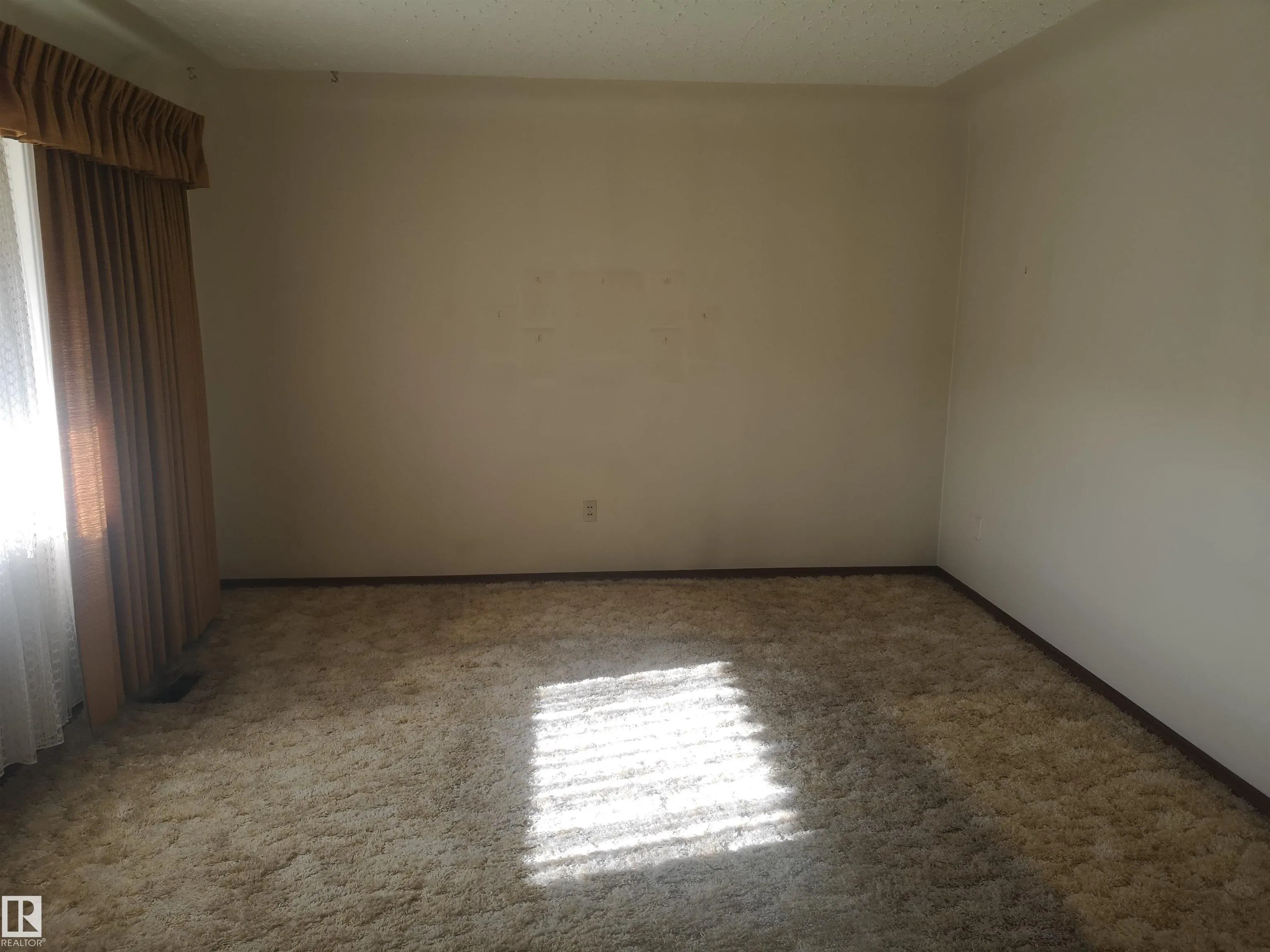 9636 63 Avenue
