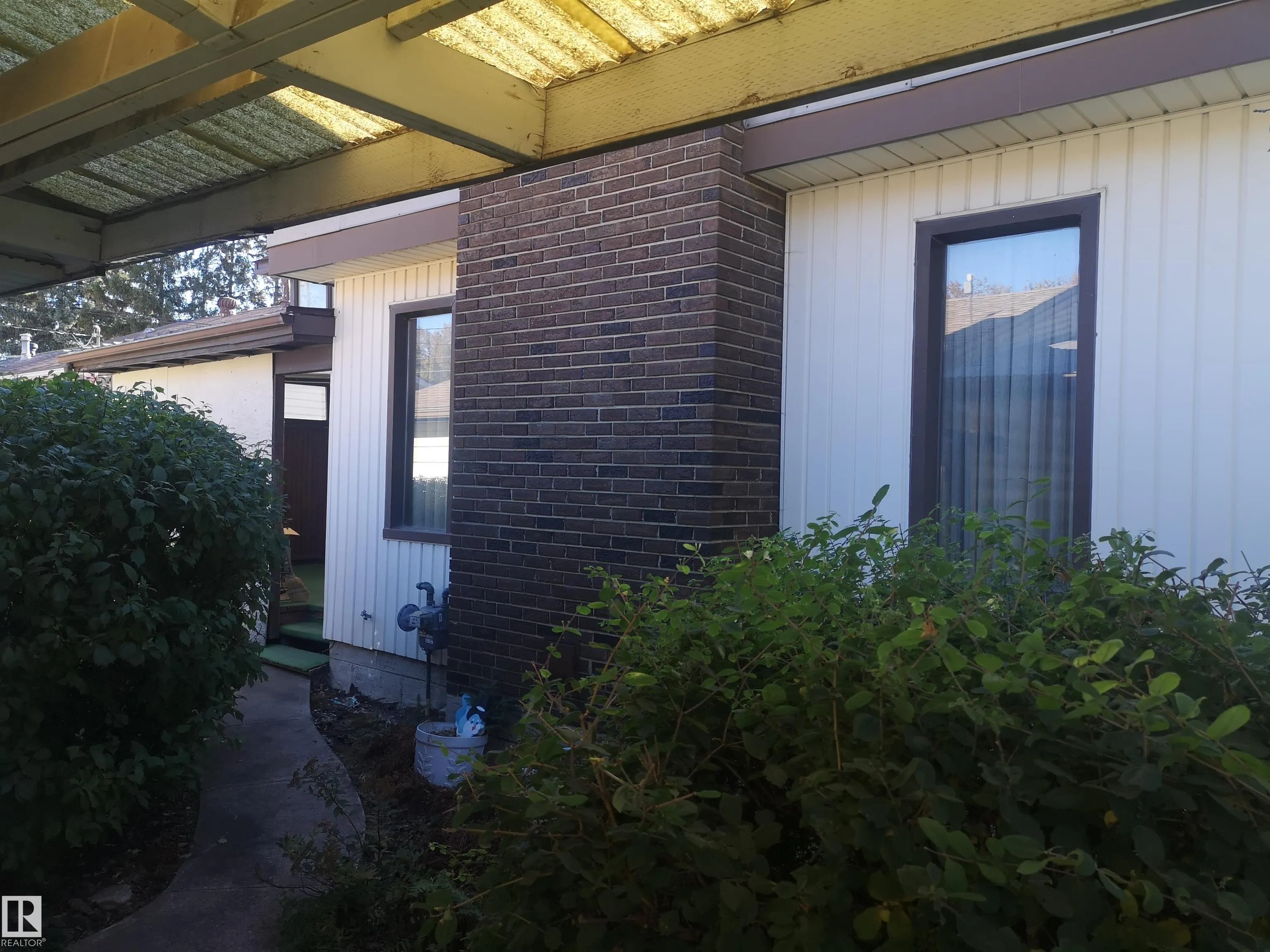 9636 63 Avenue