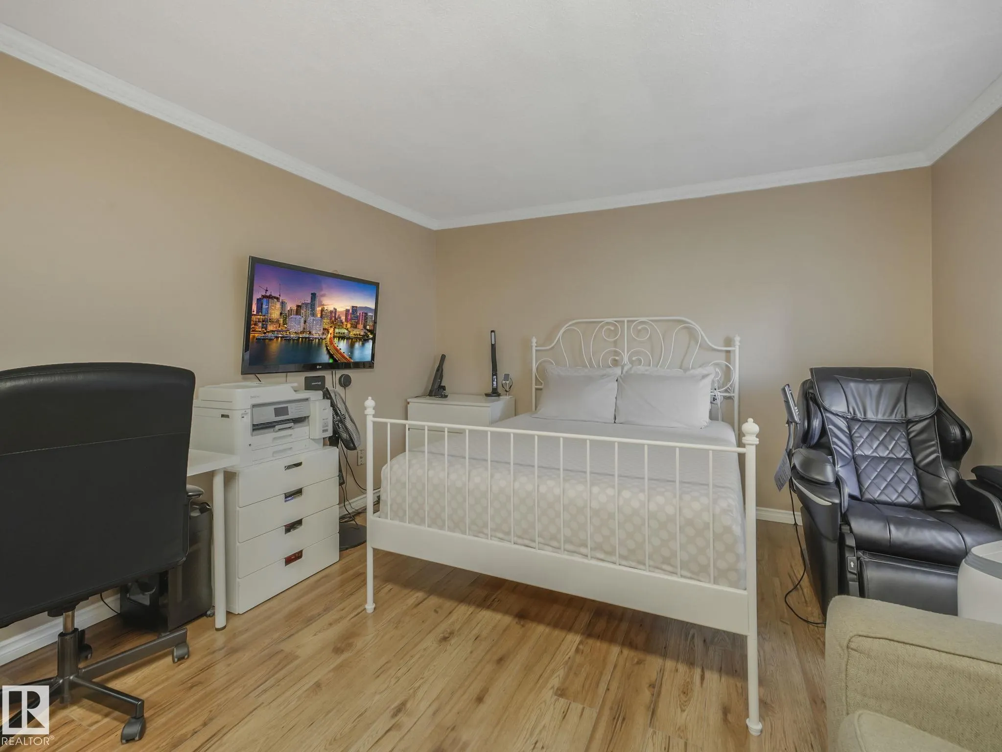 1 GARDEN GROVE