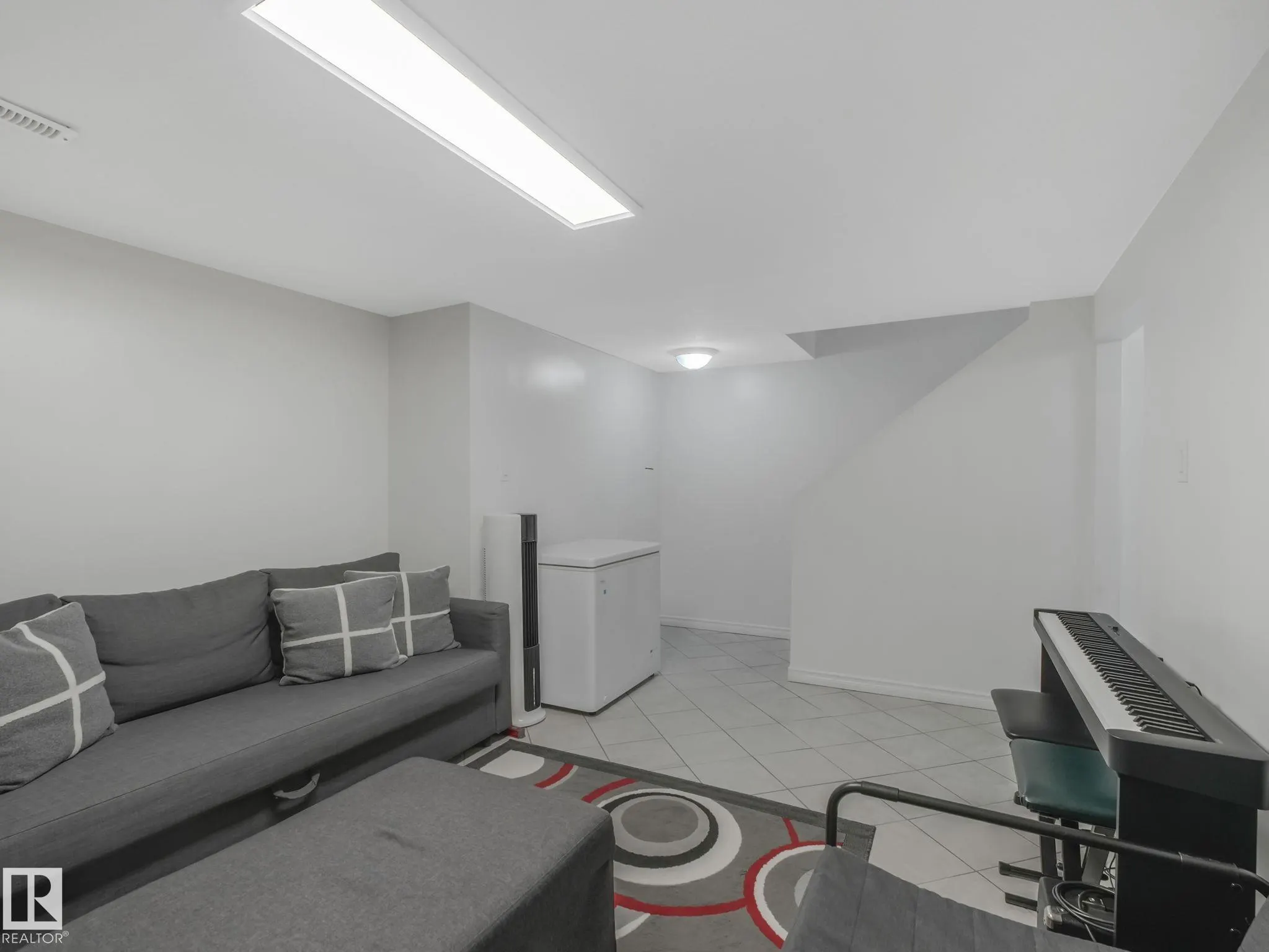 1 GARDEN GROVE