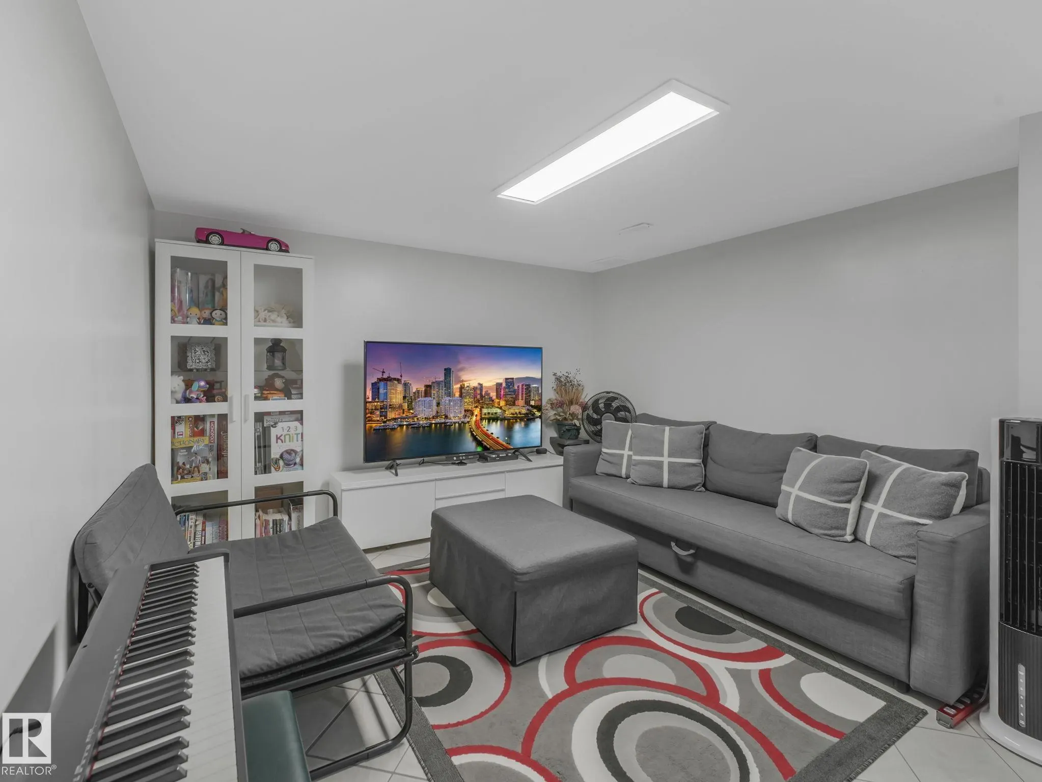 1 GARDEN GROVE
