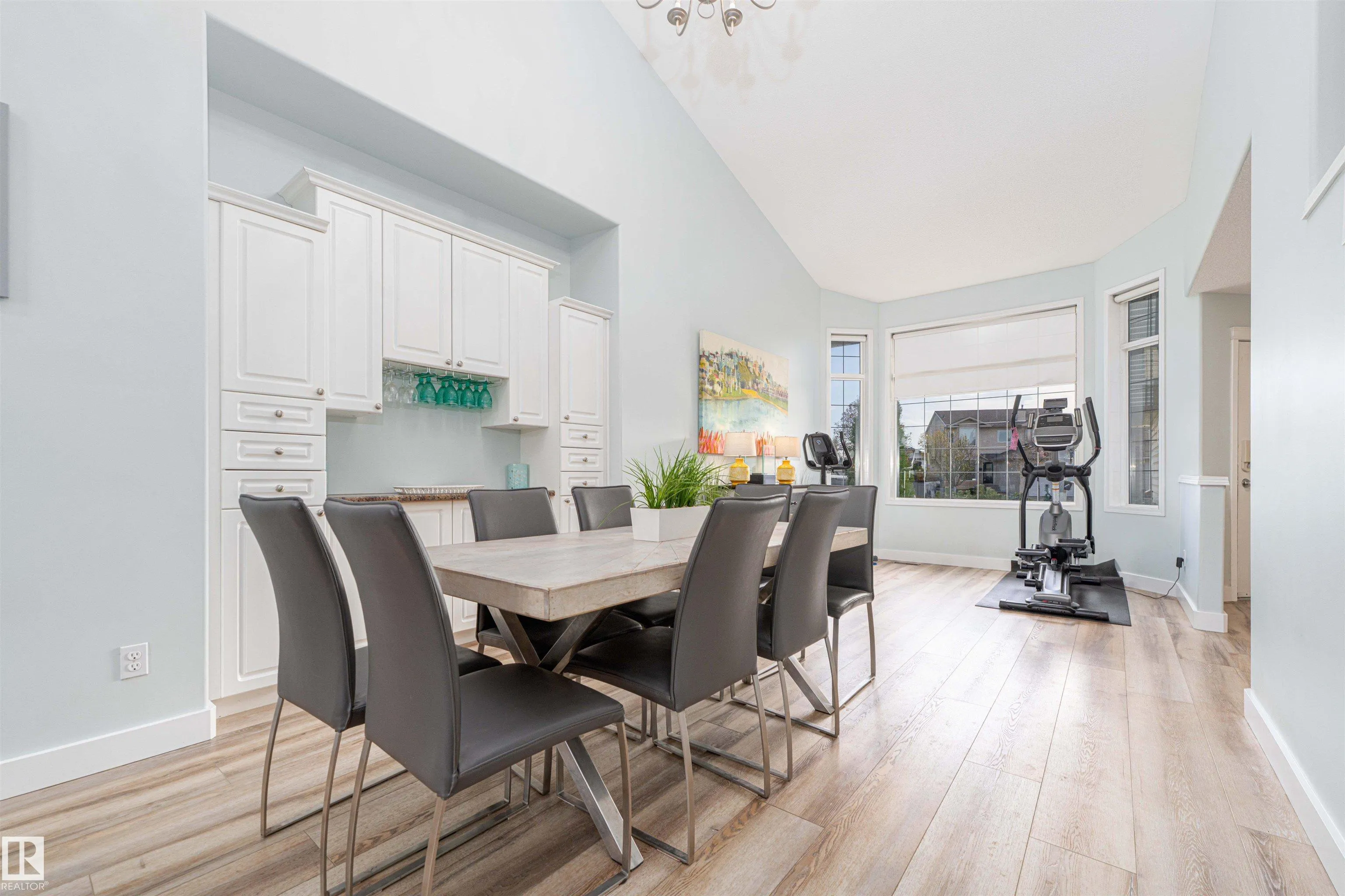 17 OLMSTEAD Crest