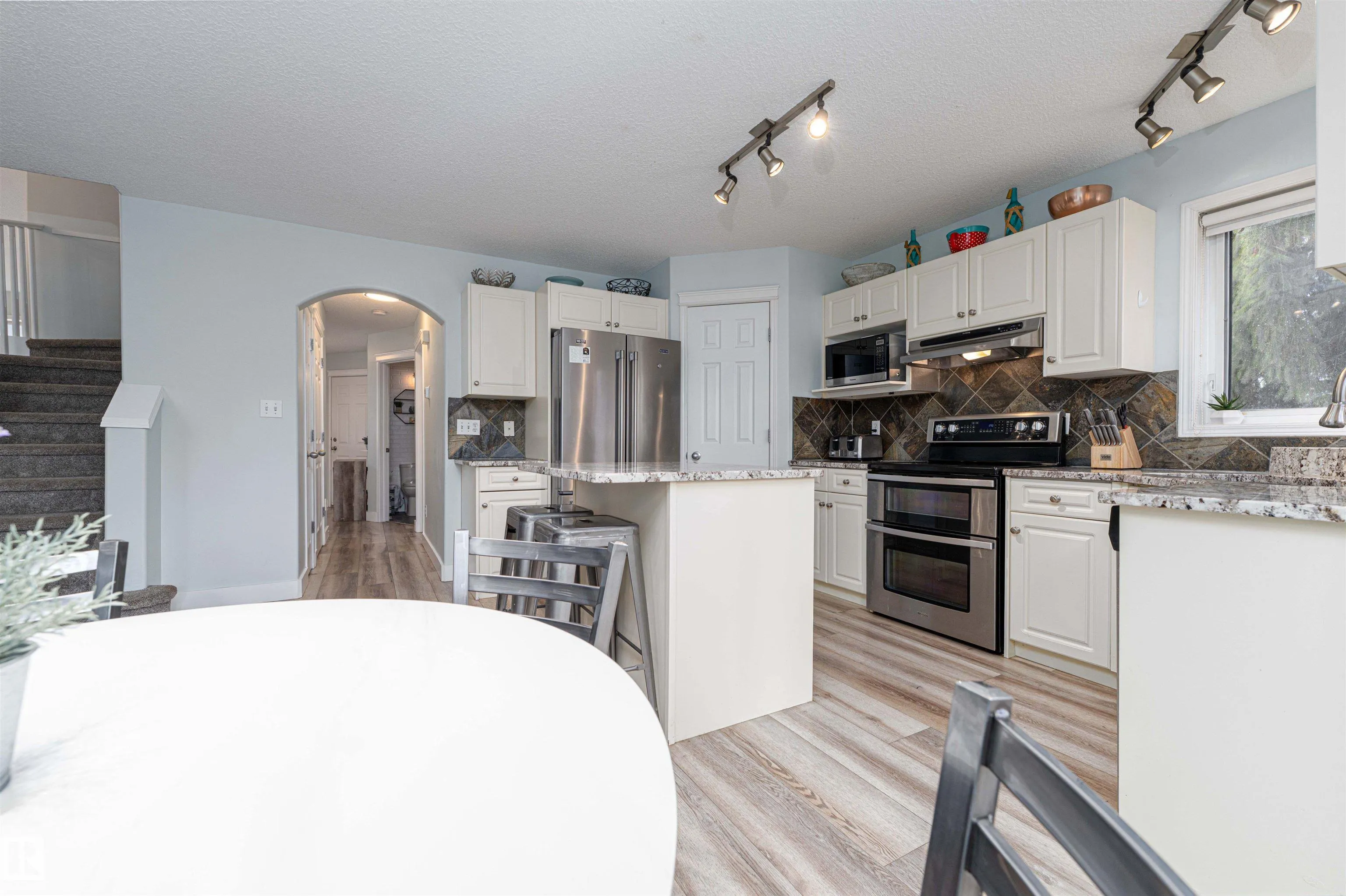 17 OLMSTEAD Crest