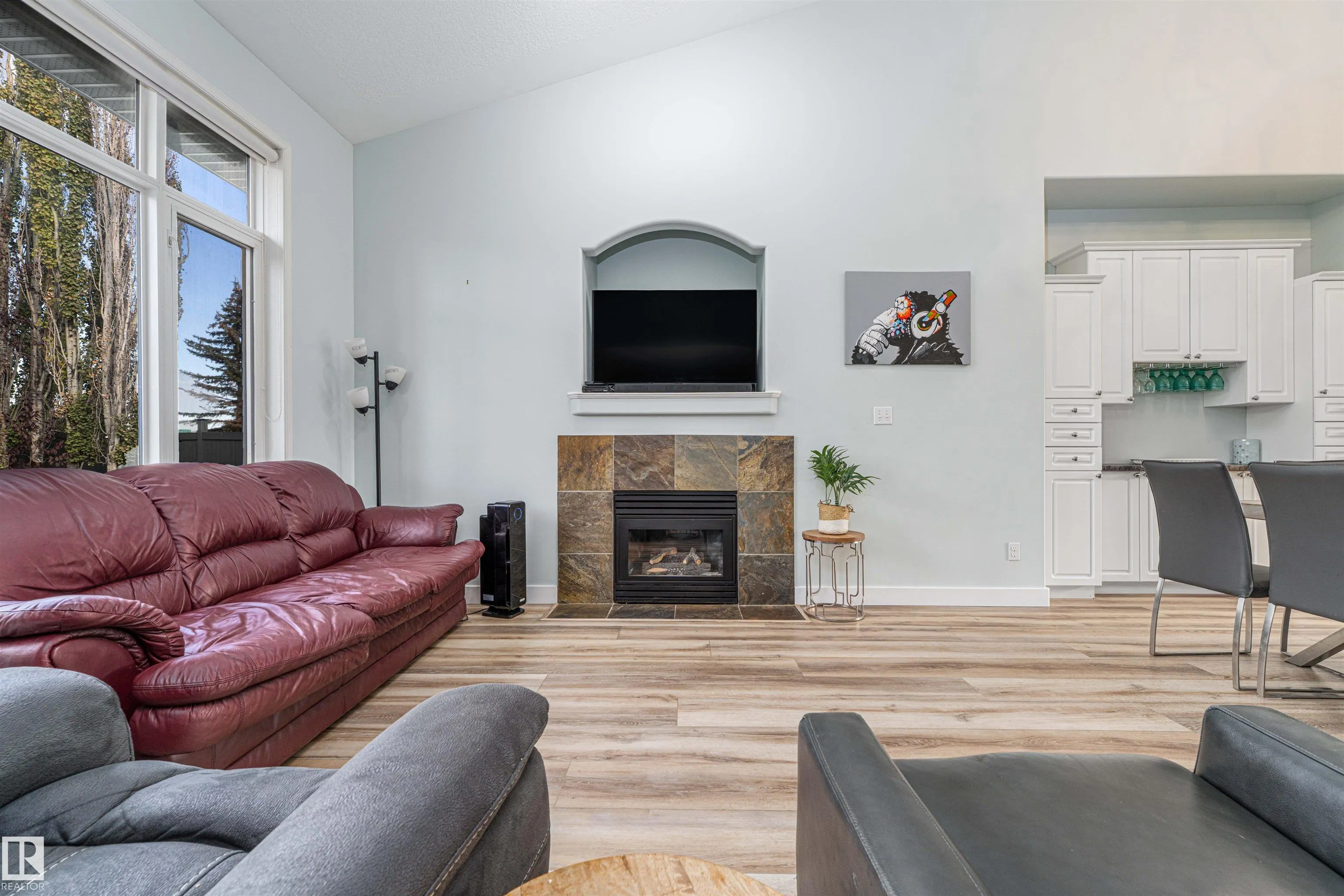 17 OLMSTEAD Crest