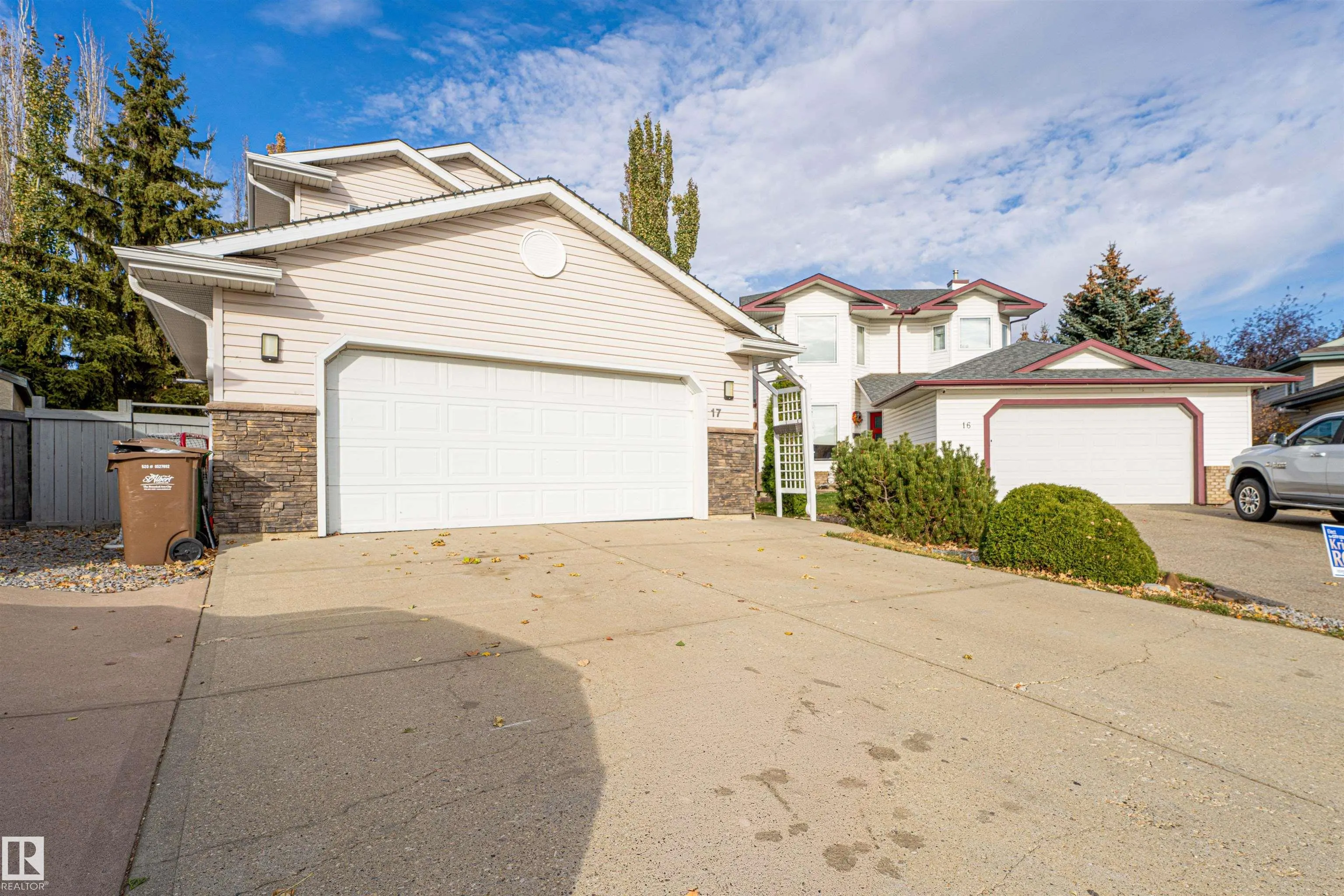17 OLMSTEAD Crest