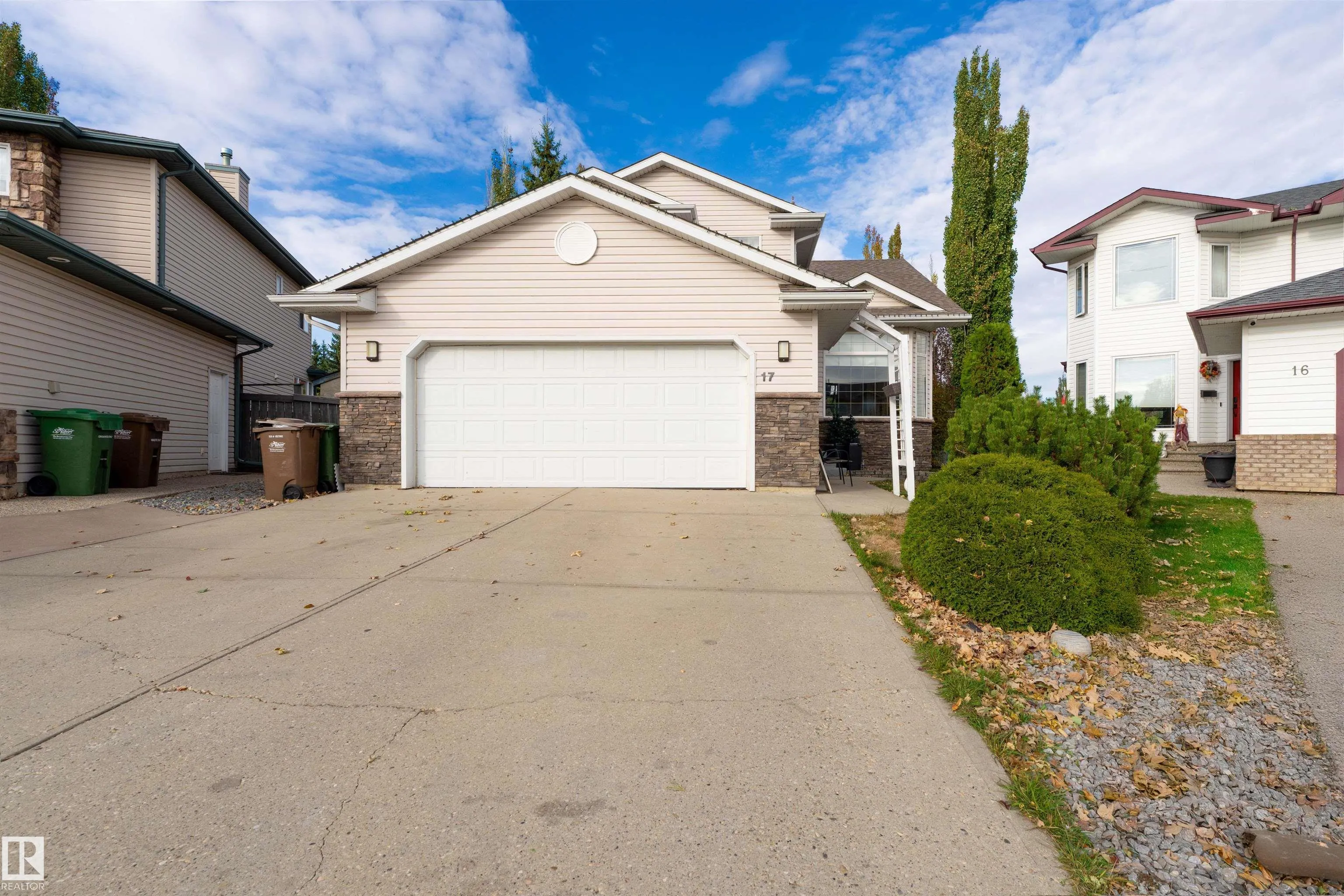 17 OLMSTEAD Crest
