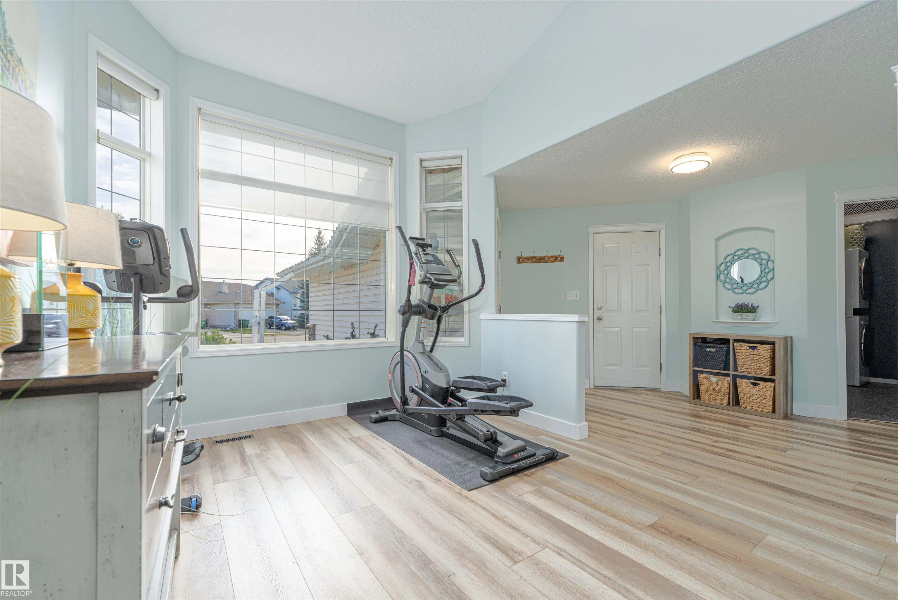17 OLMSTEAD Crest