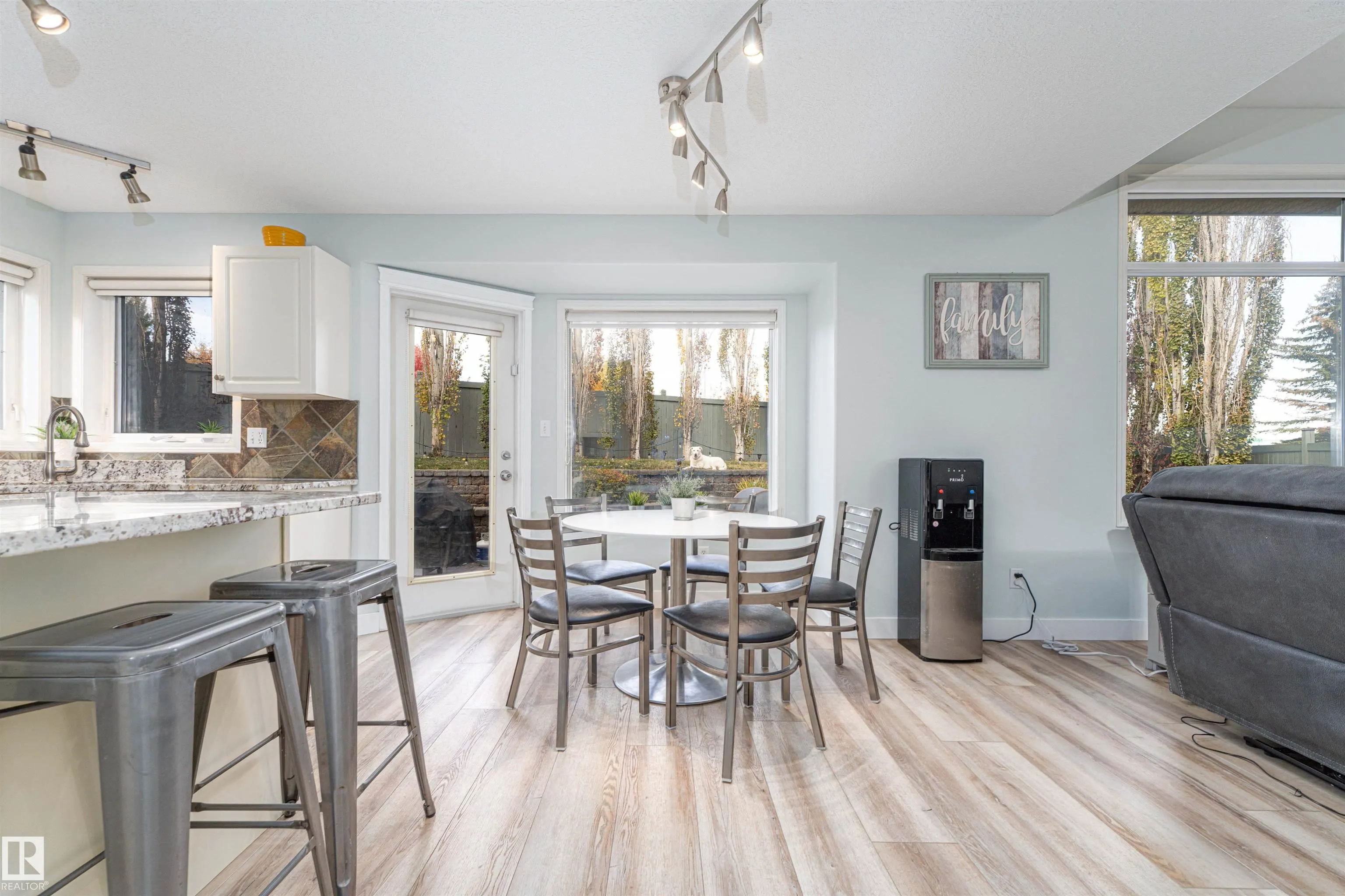 17 OLMSTEAD Crest