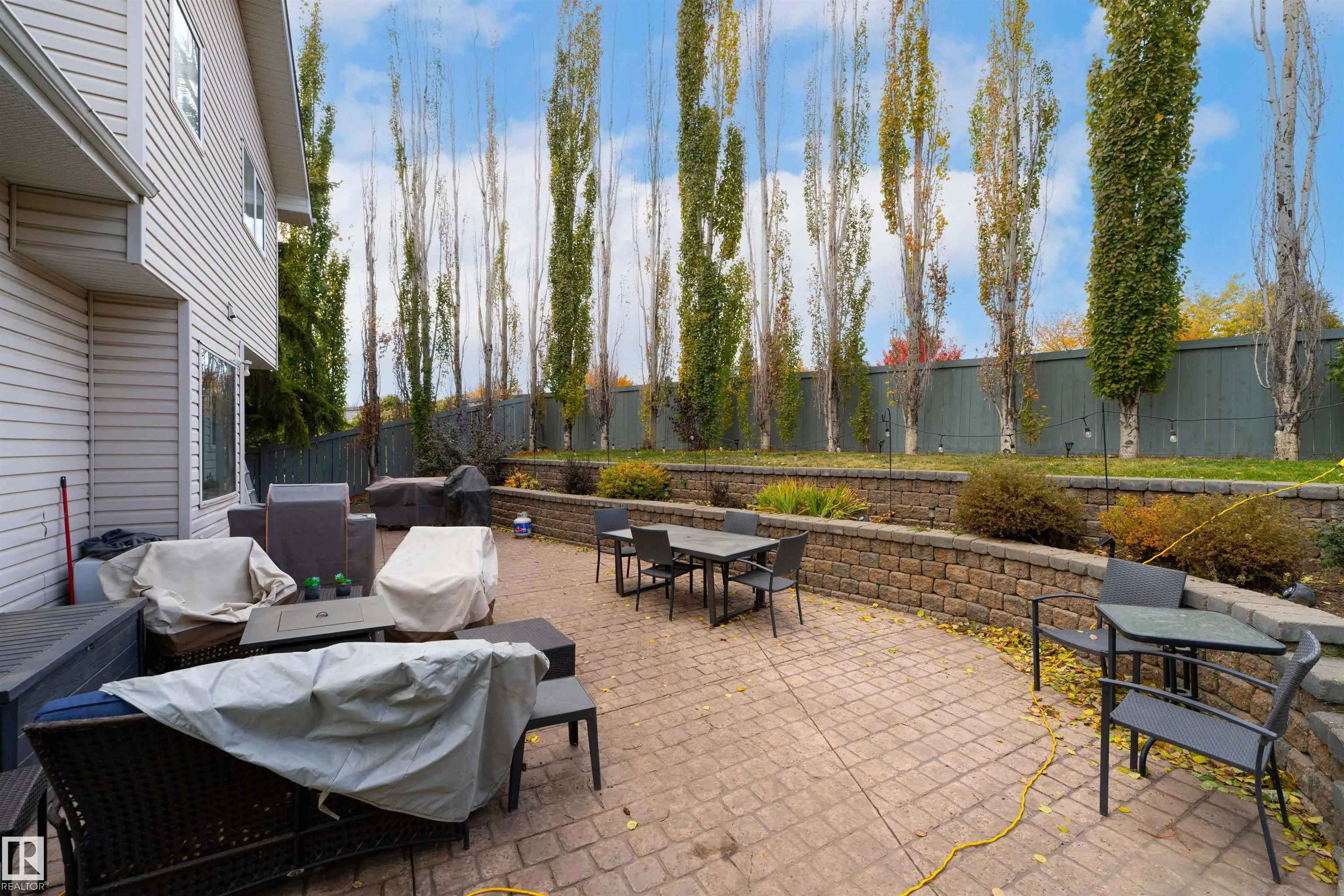 17 OLMSTEAD Crest