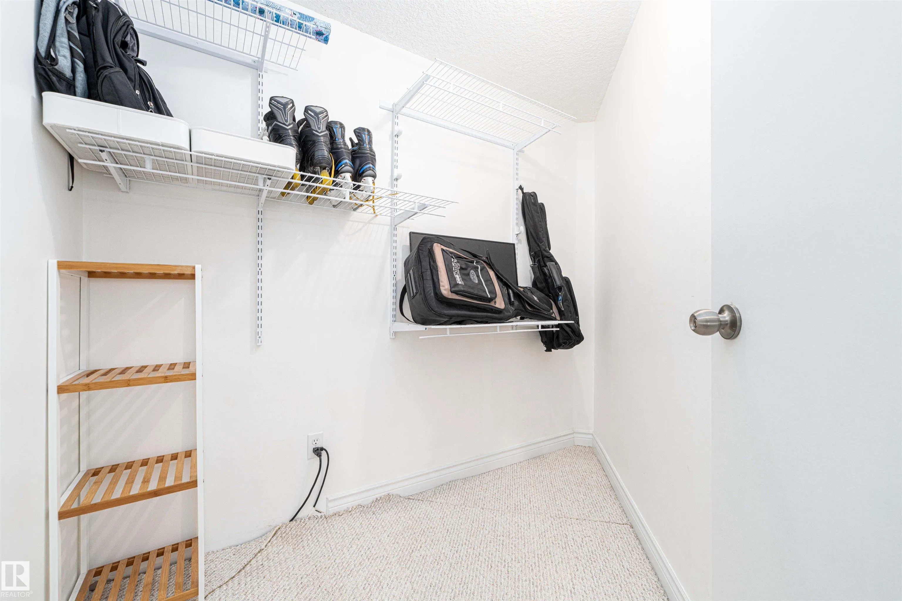 17 OLMSTEAD Crest