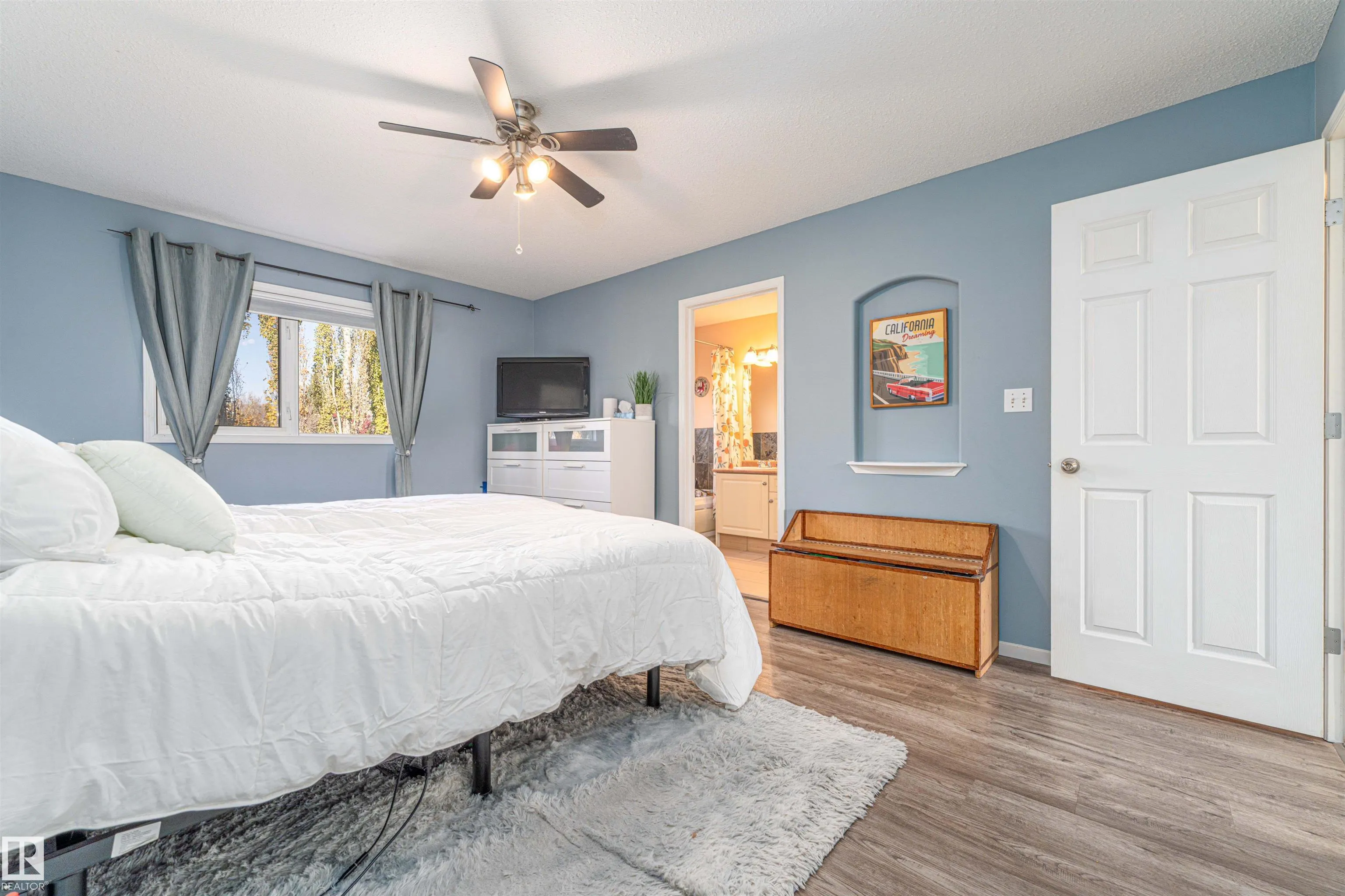 17 OLMSTEAD Crest