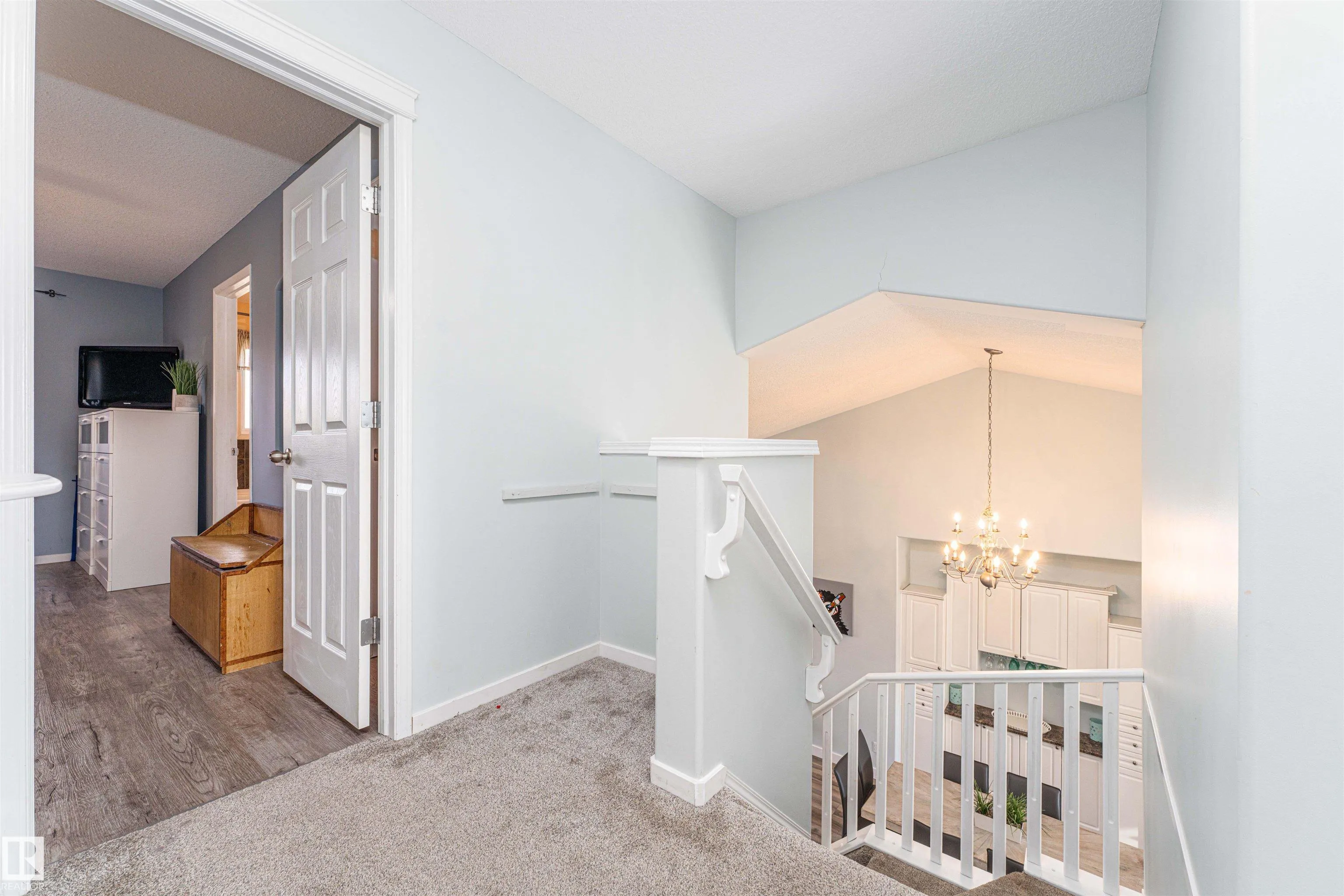 17 OLMSTEAD Crest