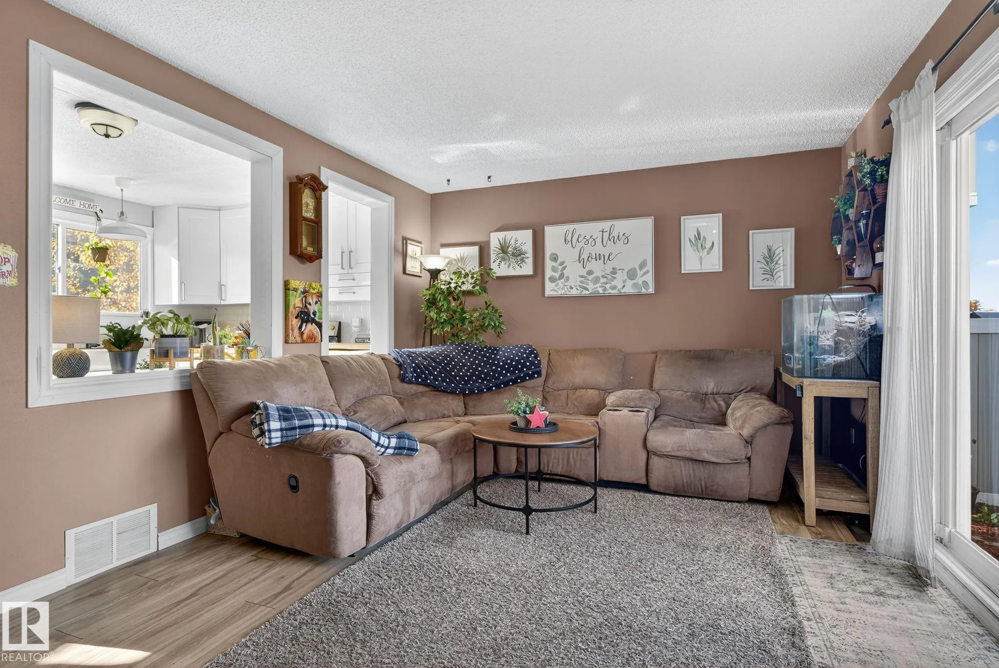 153 HABITAT Crescent