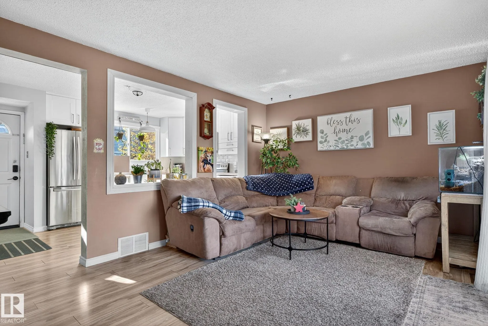 153 HABITAT Crescent