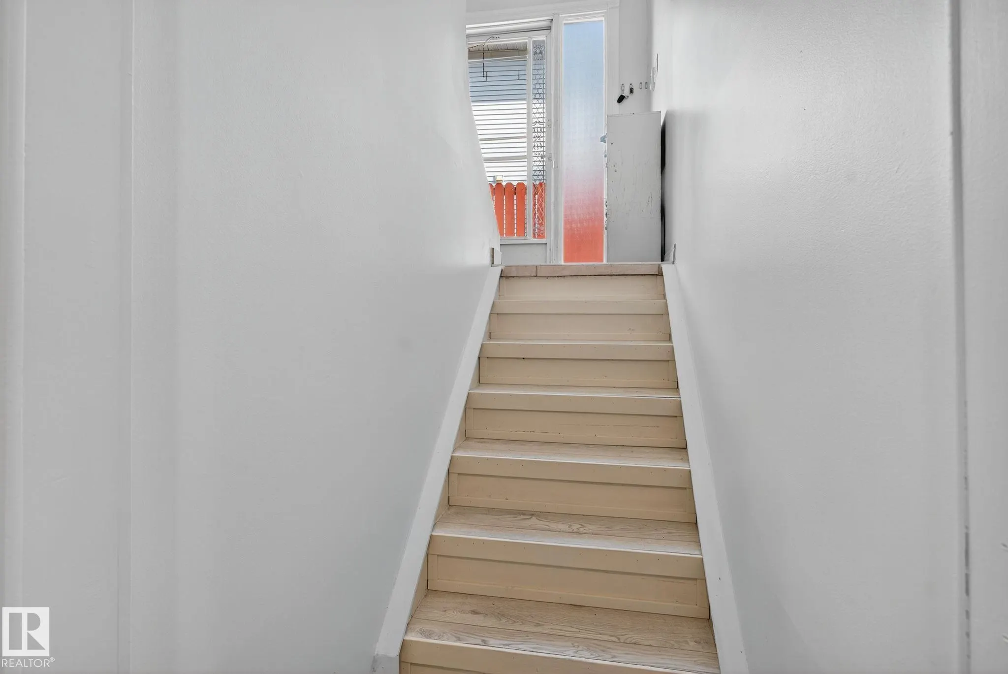 19 PRINCETON Crescent