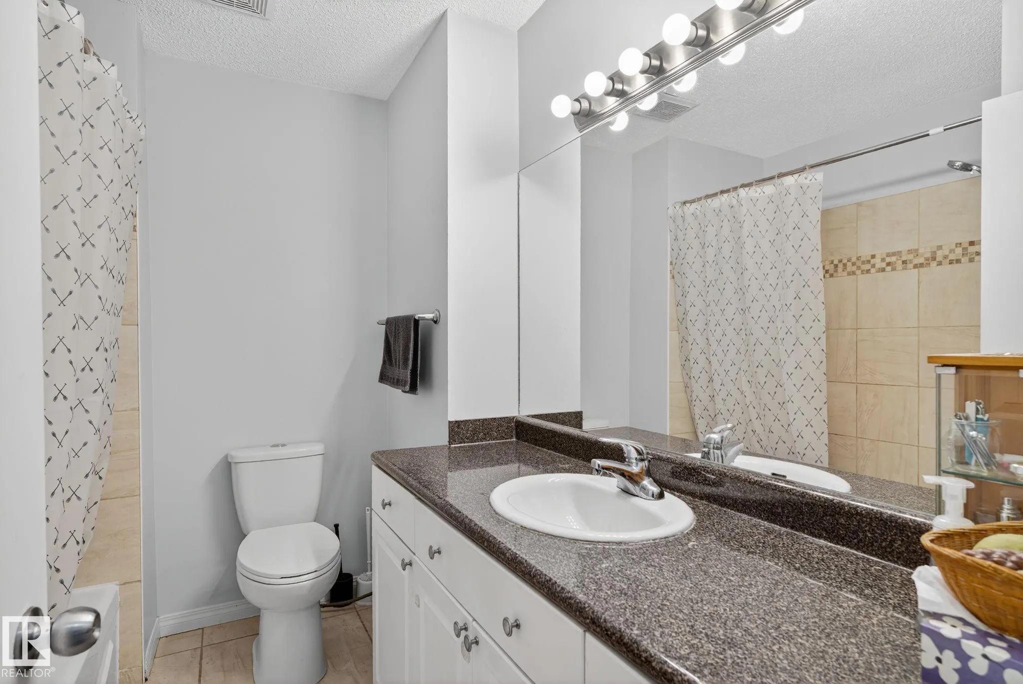 19 PRINCETON Crescent