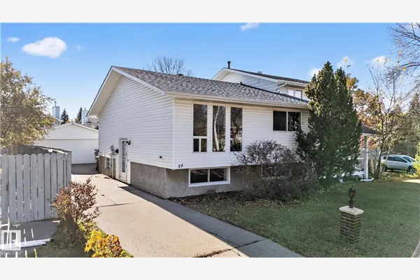 19 PRINCETON Crescent