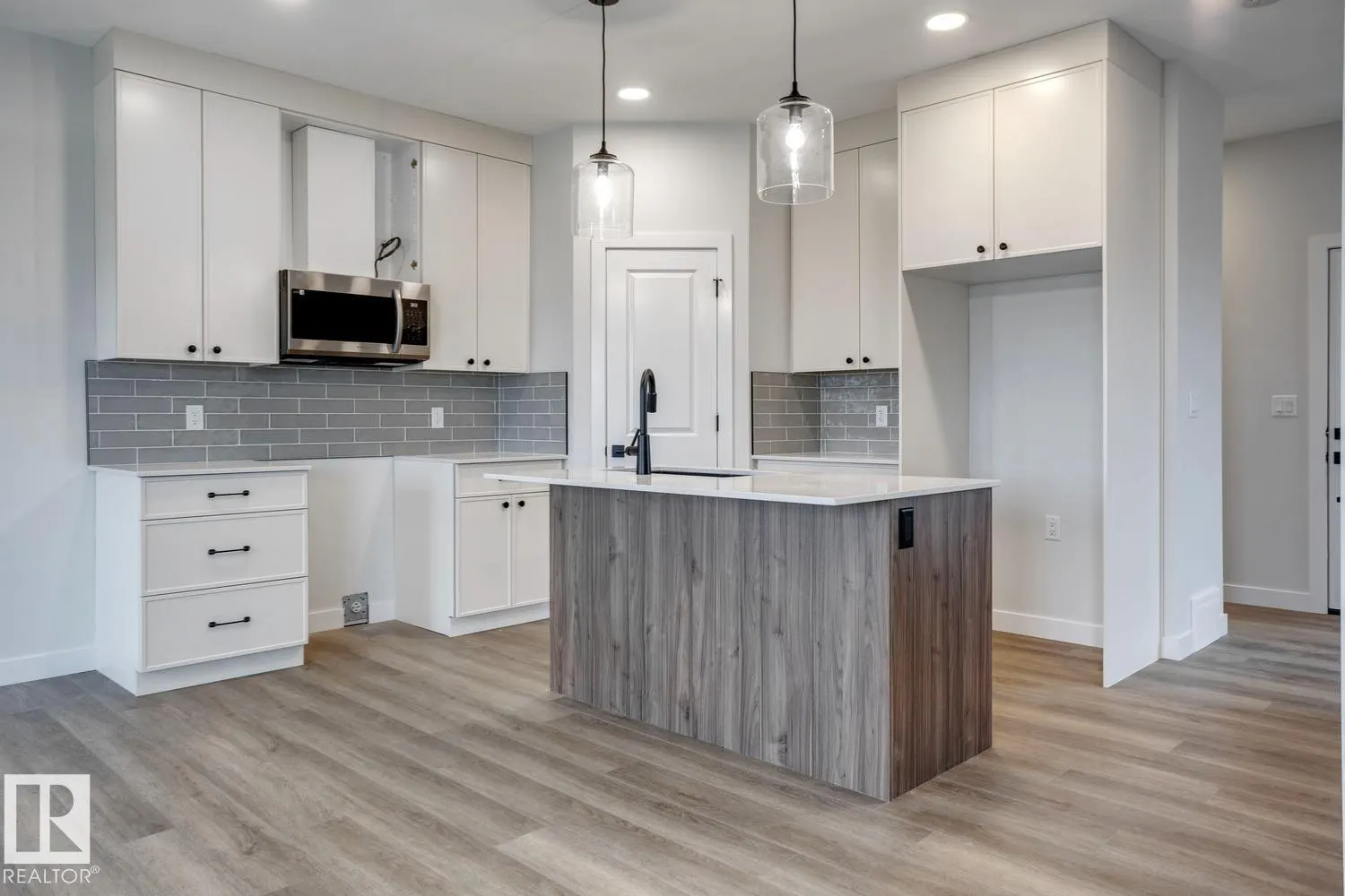 165 CALEDON Crescent