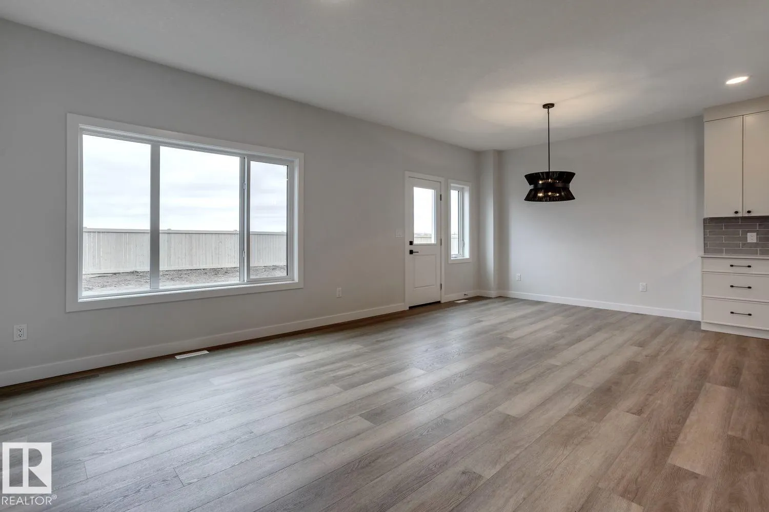 165 CALEDON Crescent