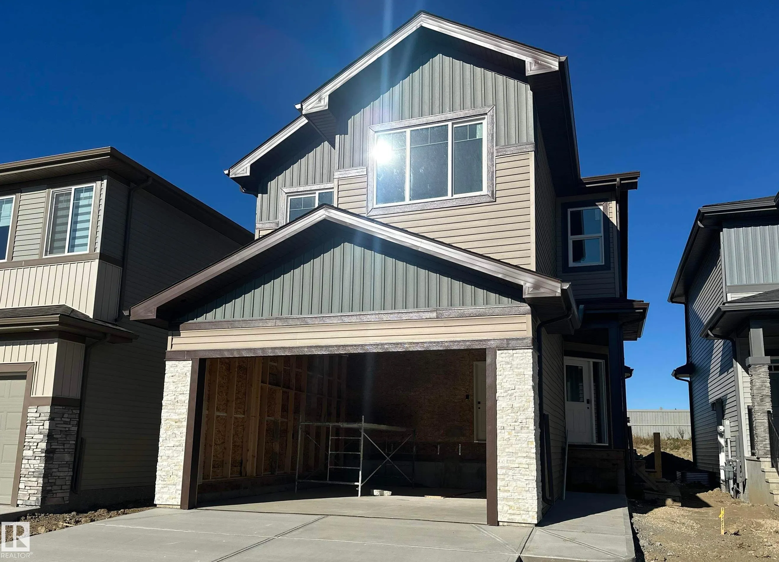 165 CALEDON Crescent