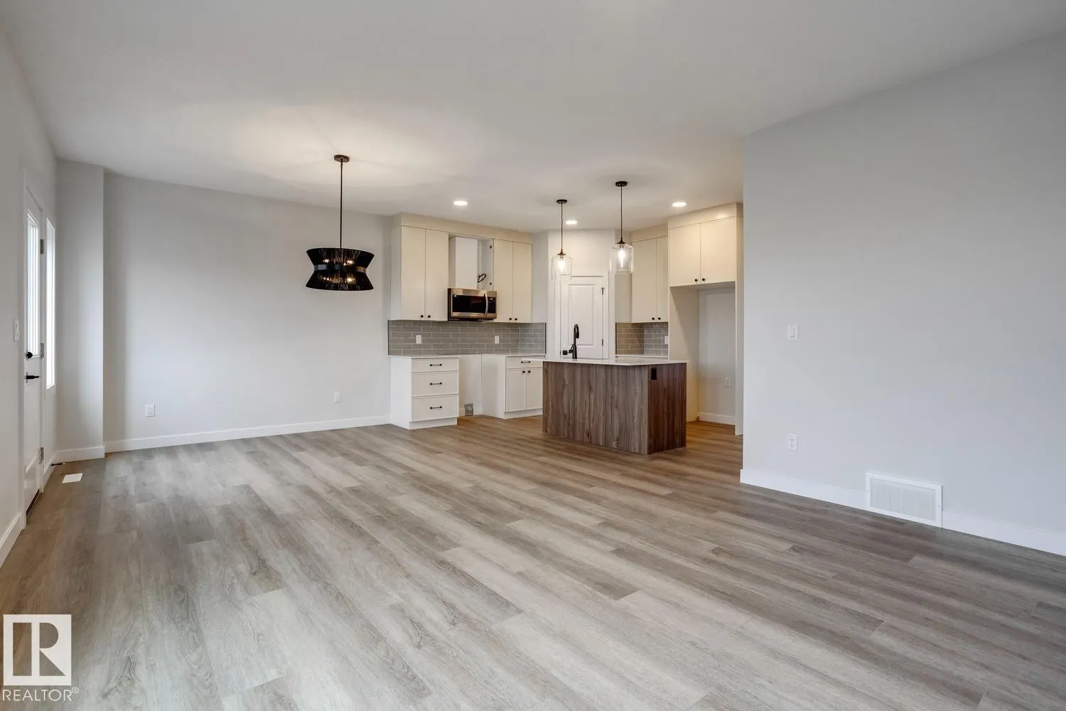 165 CALEDON Crescent