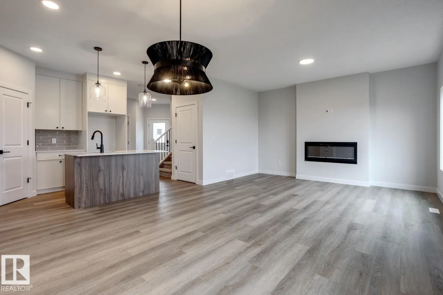 165 CALEDON Crescent