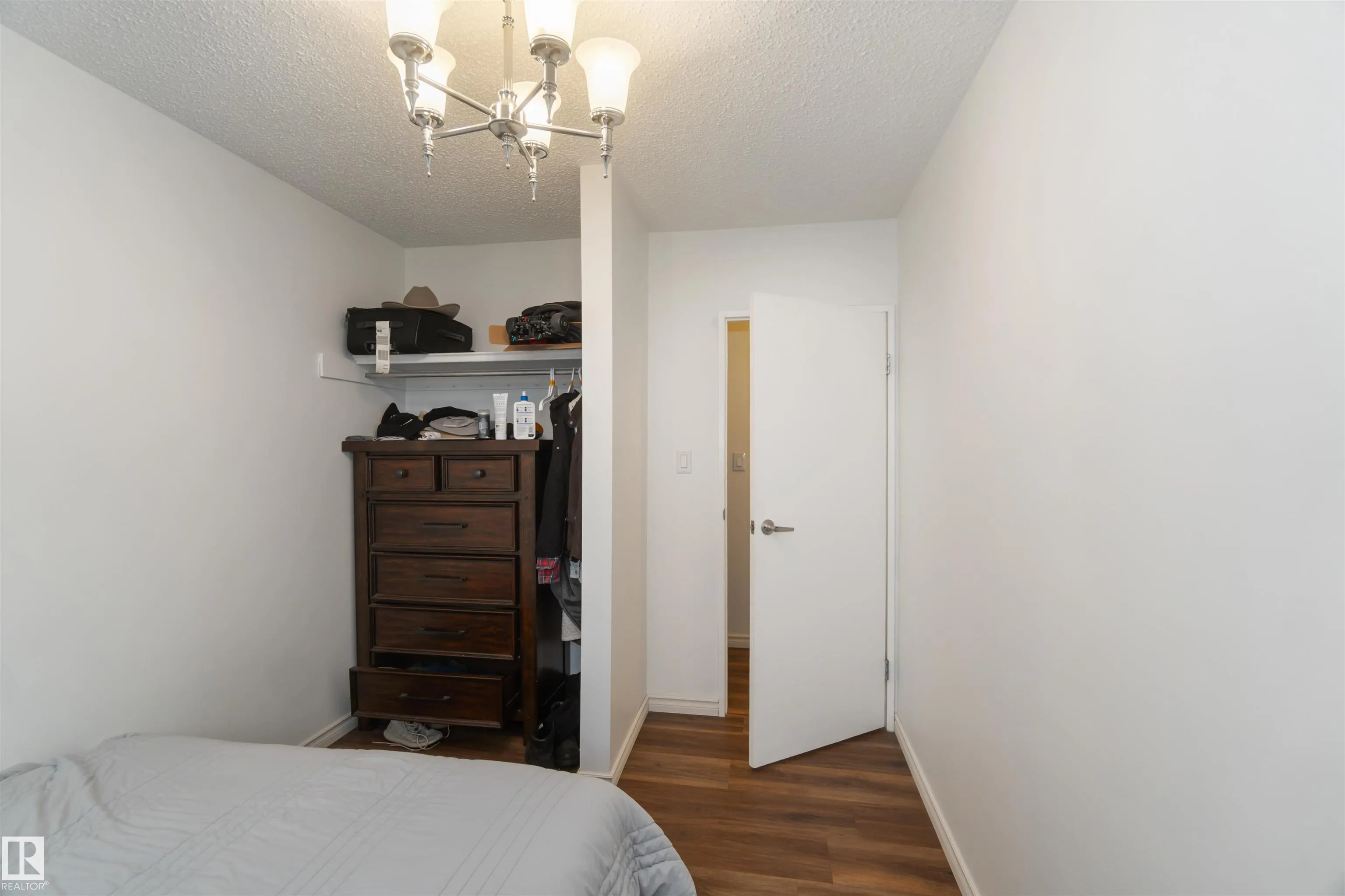 53273 RGE ROAD 215