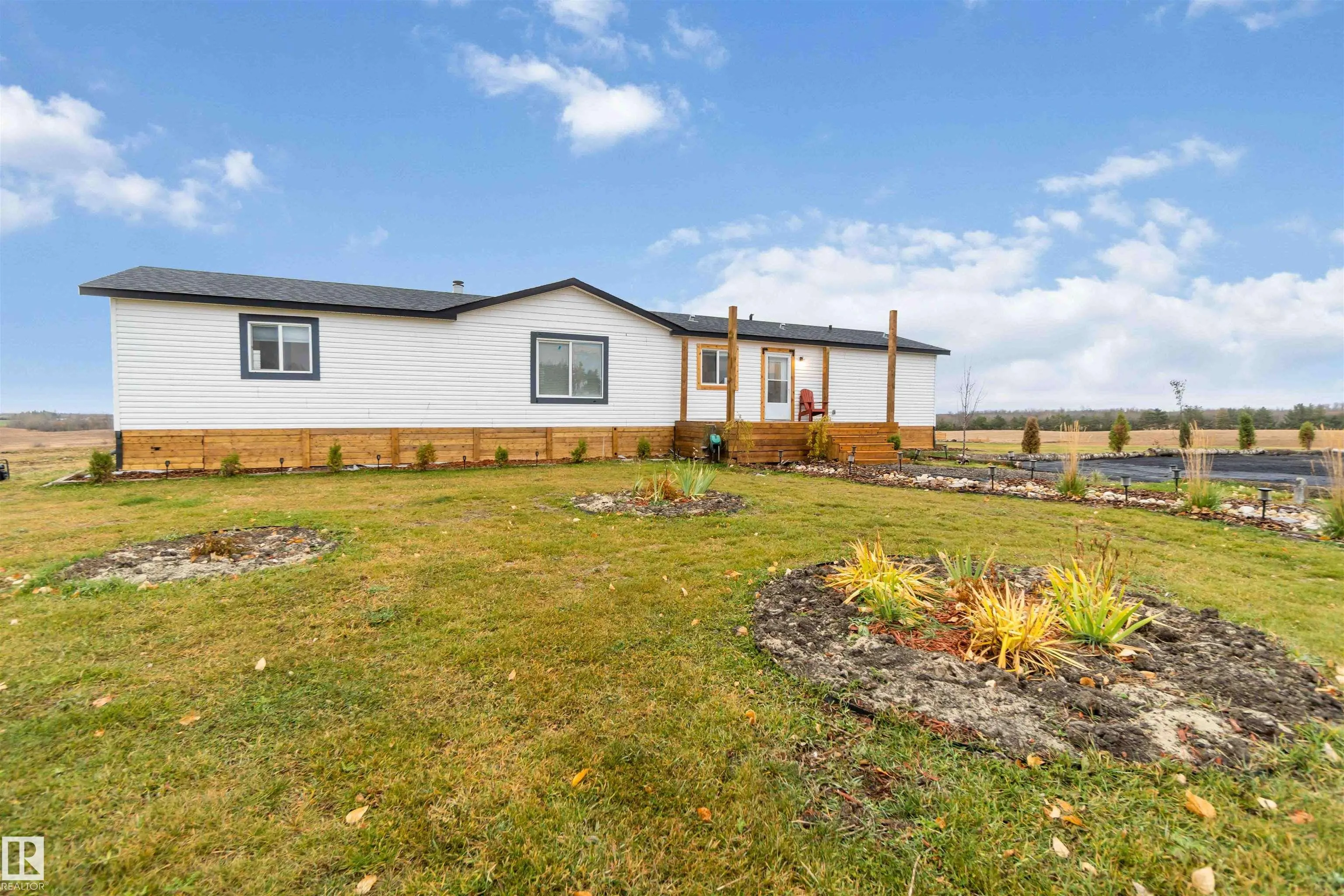 53273 RGE ROAD 215