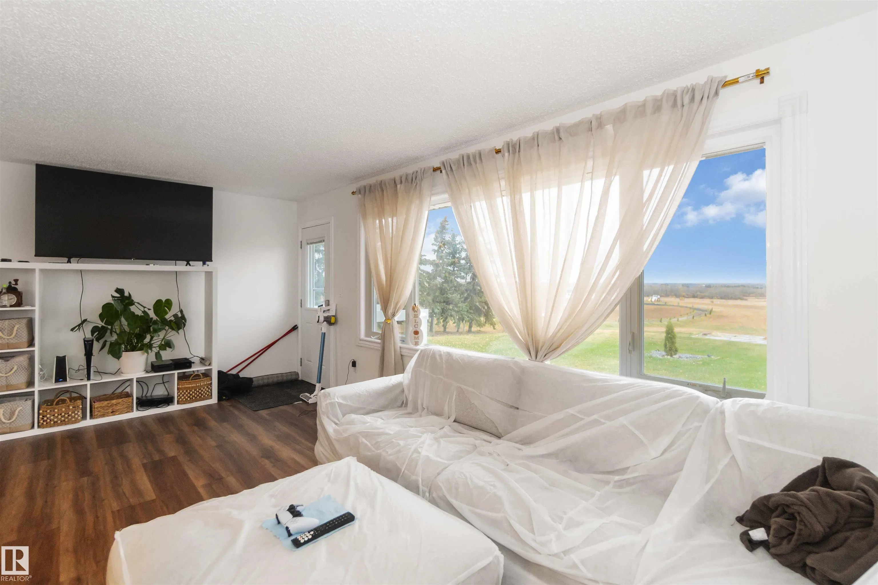 53273 RGE ROAD 215
