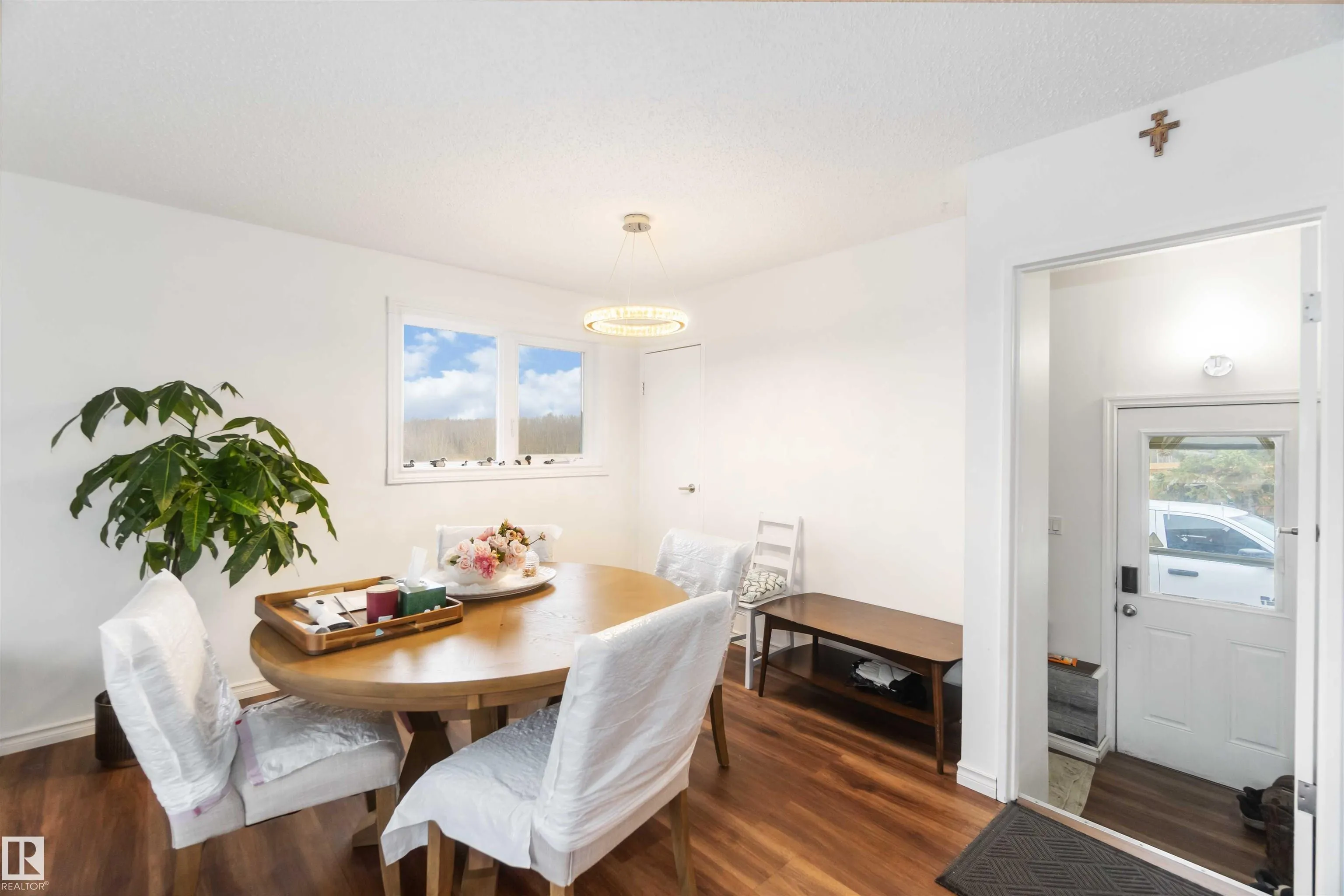 53273 RGE ROAD 215